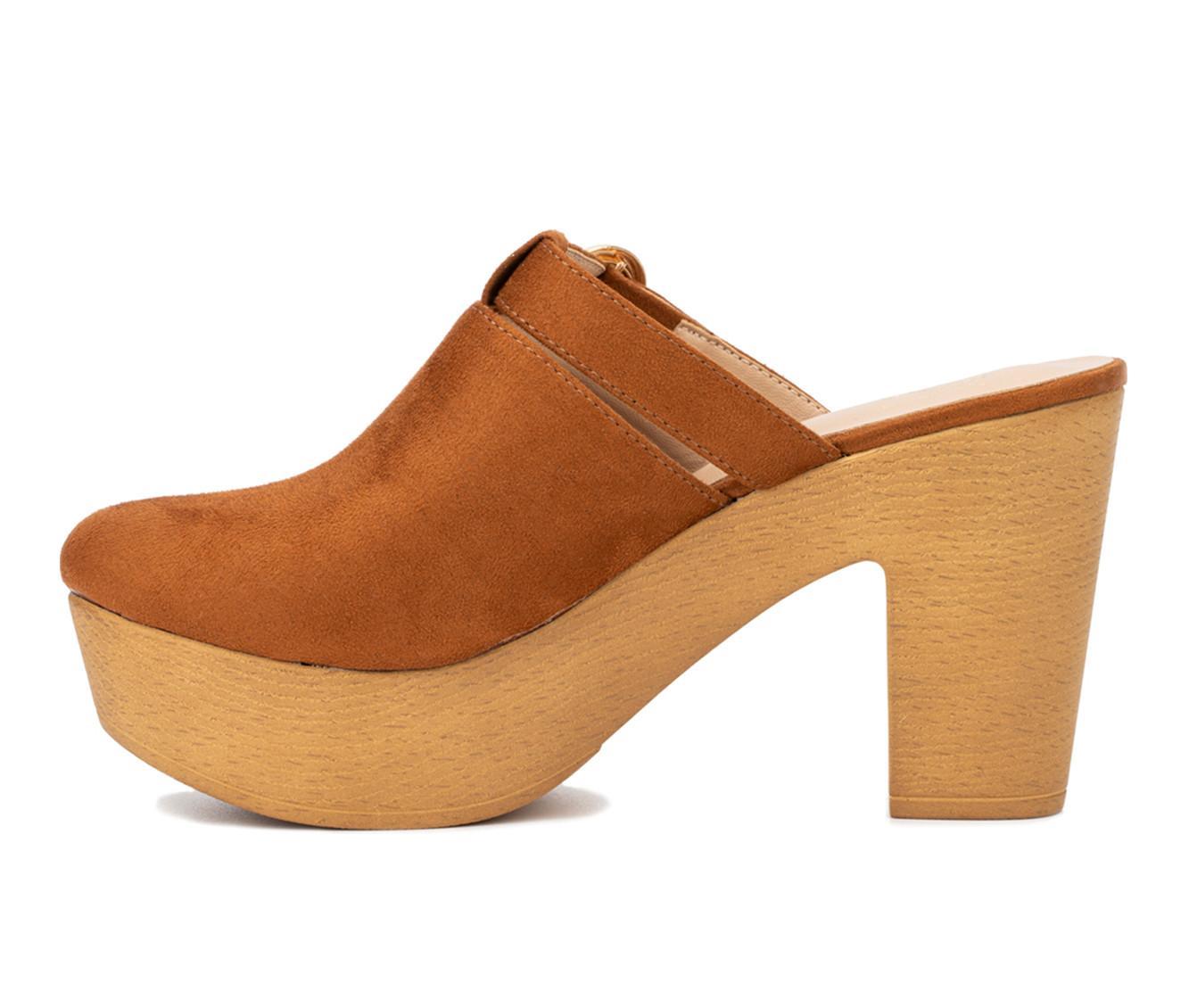 Women's New York and Company Nyomi Platform Clogs Product Image