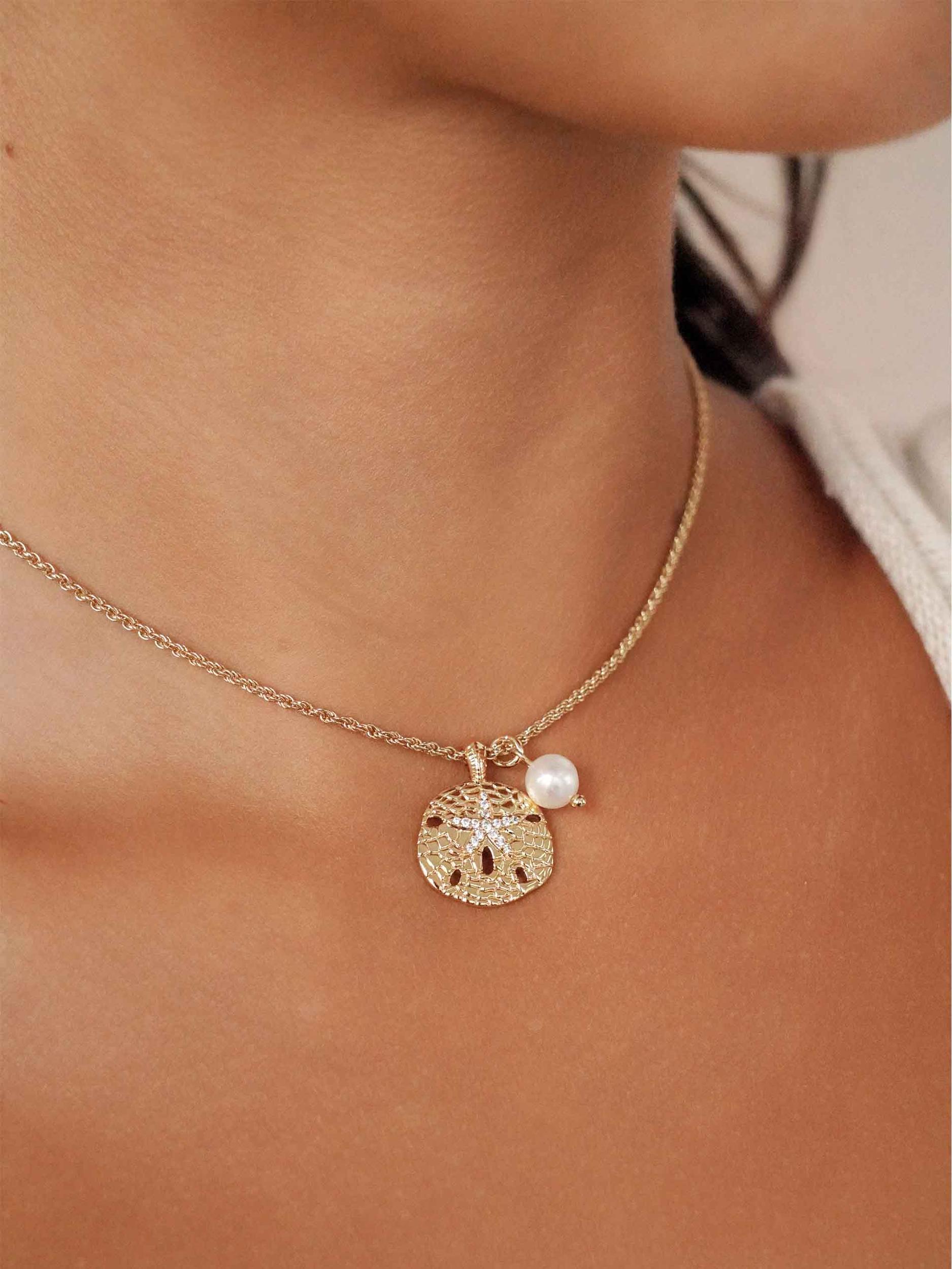 Sand Dollar Charm Necklace Product Image