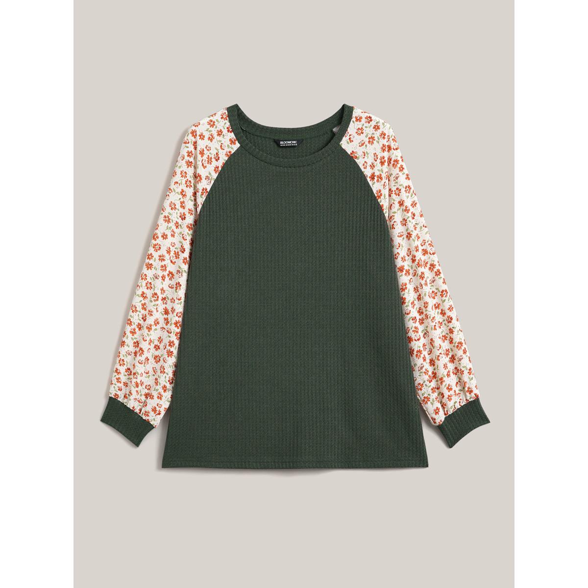 Plus Size Color-Block Printed Raglan Sleeve Waffle Knit T-Shirt ArmyGreen Women Elegant Texture Natural Flowers Round Neck Everyday T-shirts BloomChic 28/5X Product Image