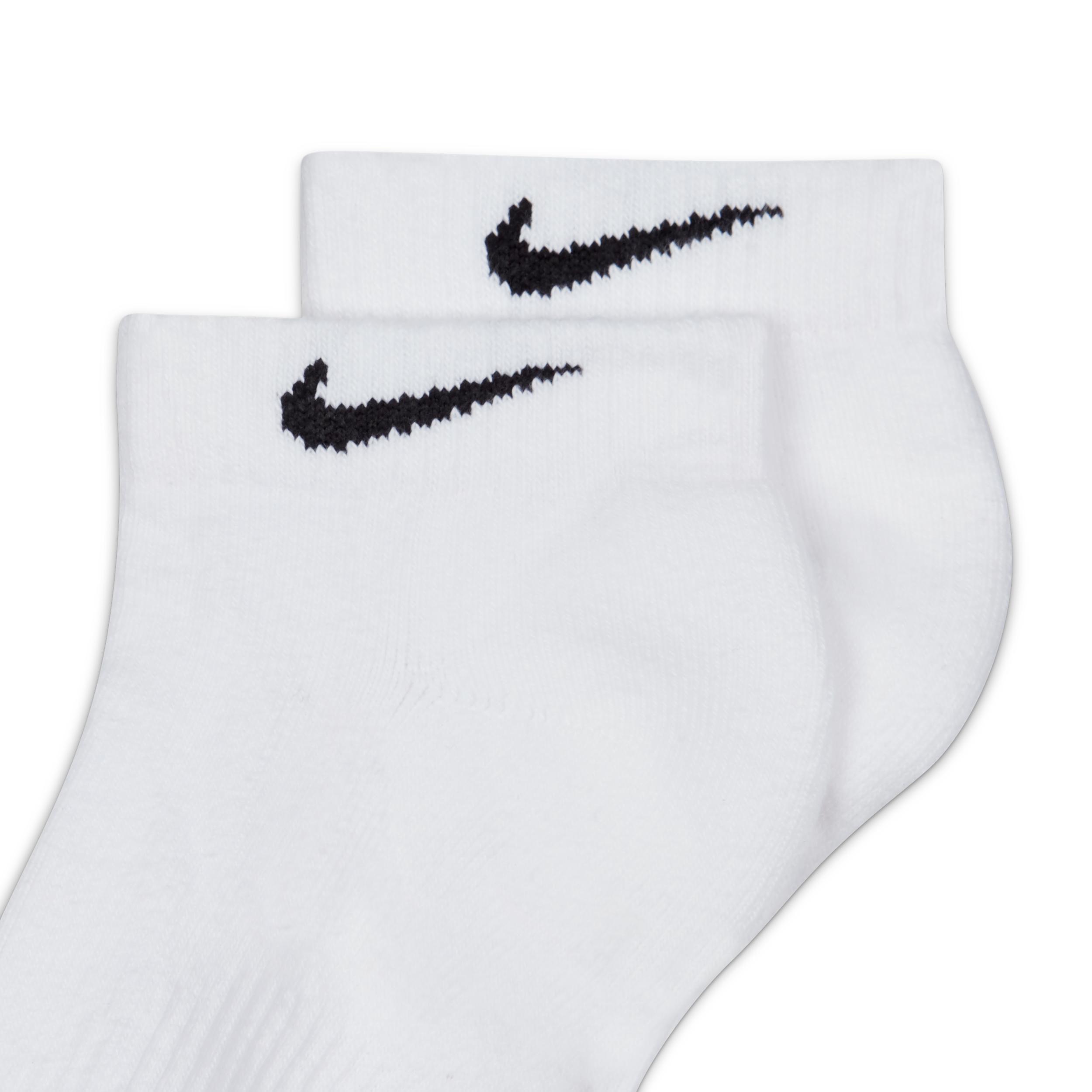 Nike Unisex Everyday Plus Cushioned Training Low Socks (6 Pairs) | SX7042-100 Product Image