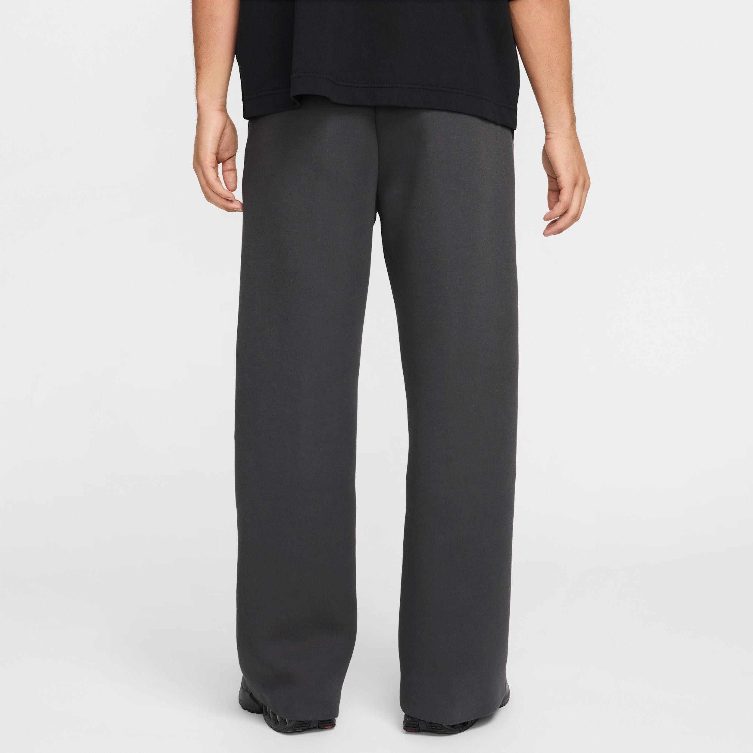 Nike Men's Tech Wide-Leg Fleece Pants Product Image