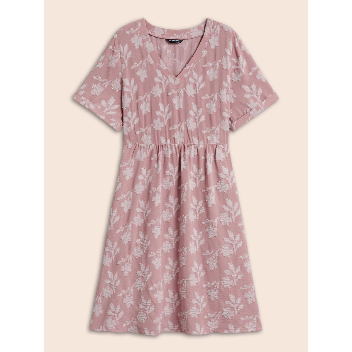 Plus Size V-Neck Floral Textured Pockets Dress Crepe Women Elegant Texture V-neck Short sleeve Curvy BloomChic 10/M Product Image