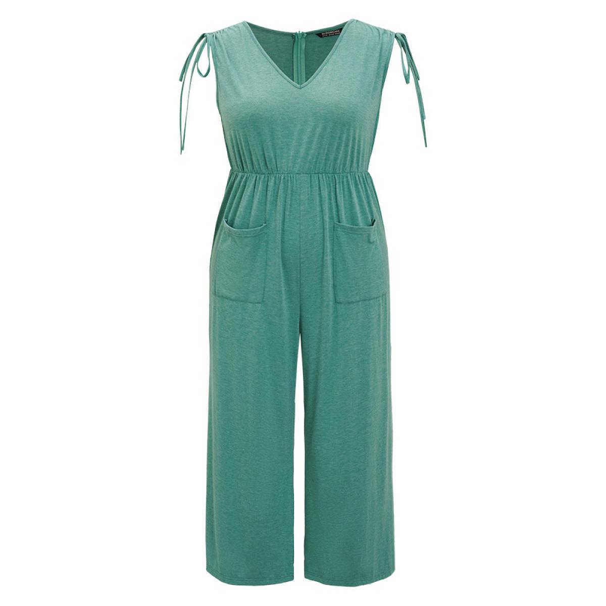 Plus Size Emerald Plain Patched Pocket Zipper Drawstring Shoulder Jumpsuit Women Casual Sleeveless V-neck Dailywear Loose Jumpsuits BloomChic 30/6X Product Image