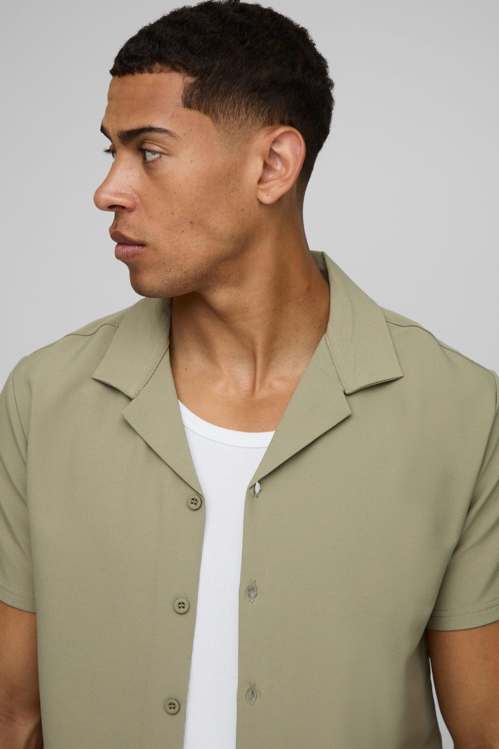 Regular Technical Stretch Revere Shirt | boohooMAN USA Product Image