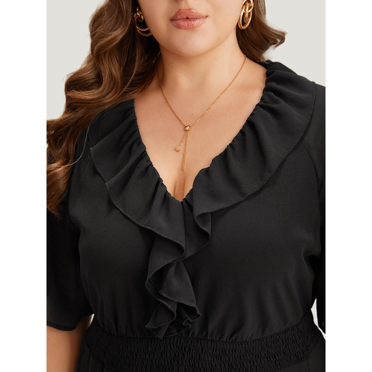 Plus Size Plain Ruffle Trim Pocket Shirred Dress Black Women Elegant Plain V-neck Half Sleeve Curvy Midi Dress BloomChic 28/5X Product Image