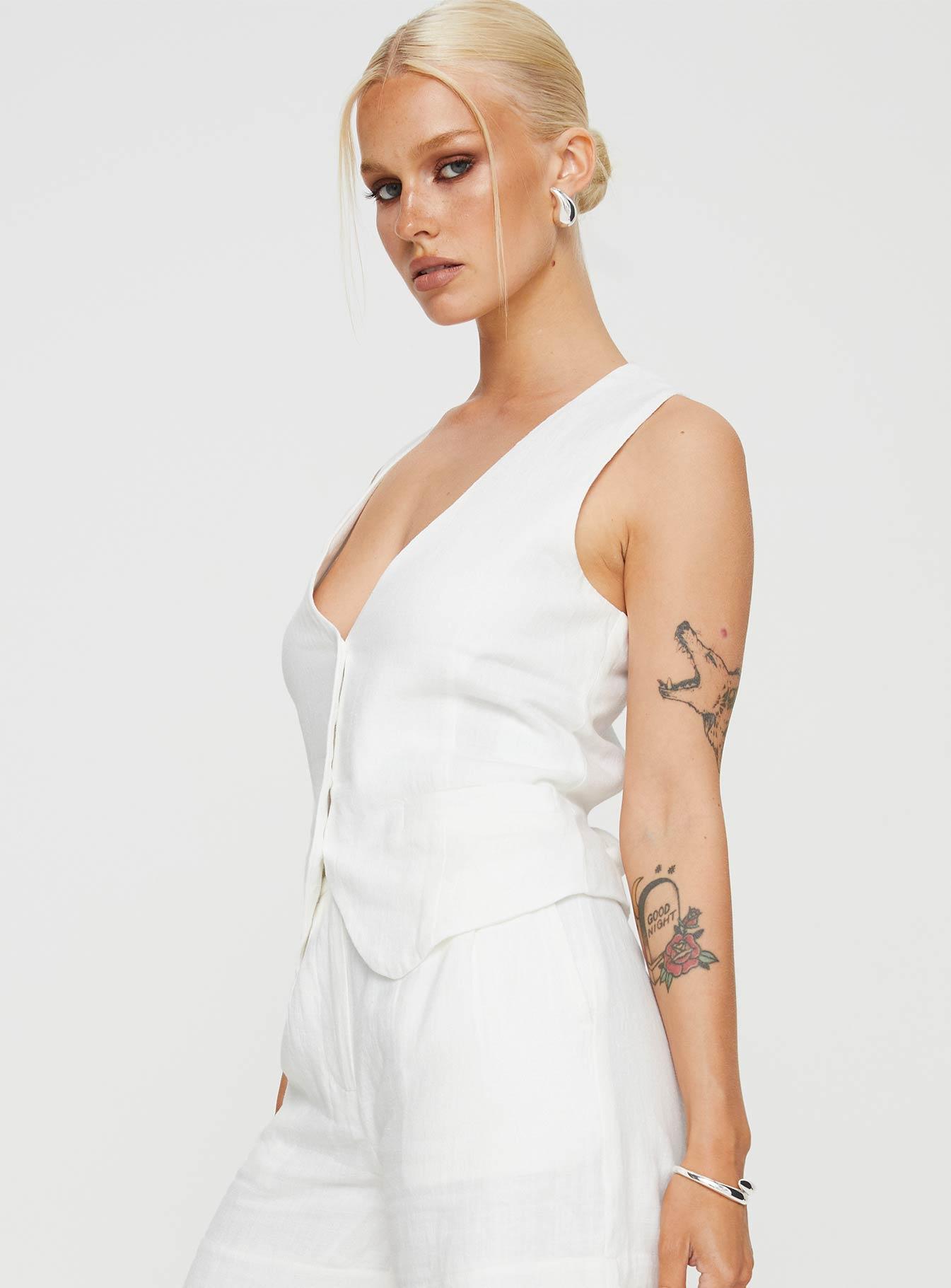 Ginger Linen Blend Vest White Product Image