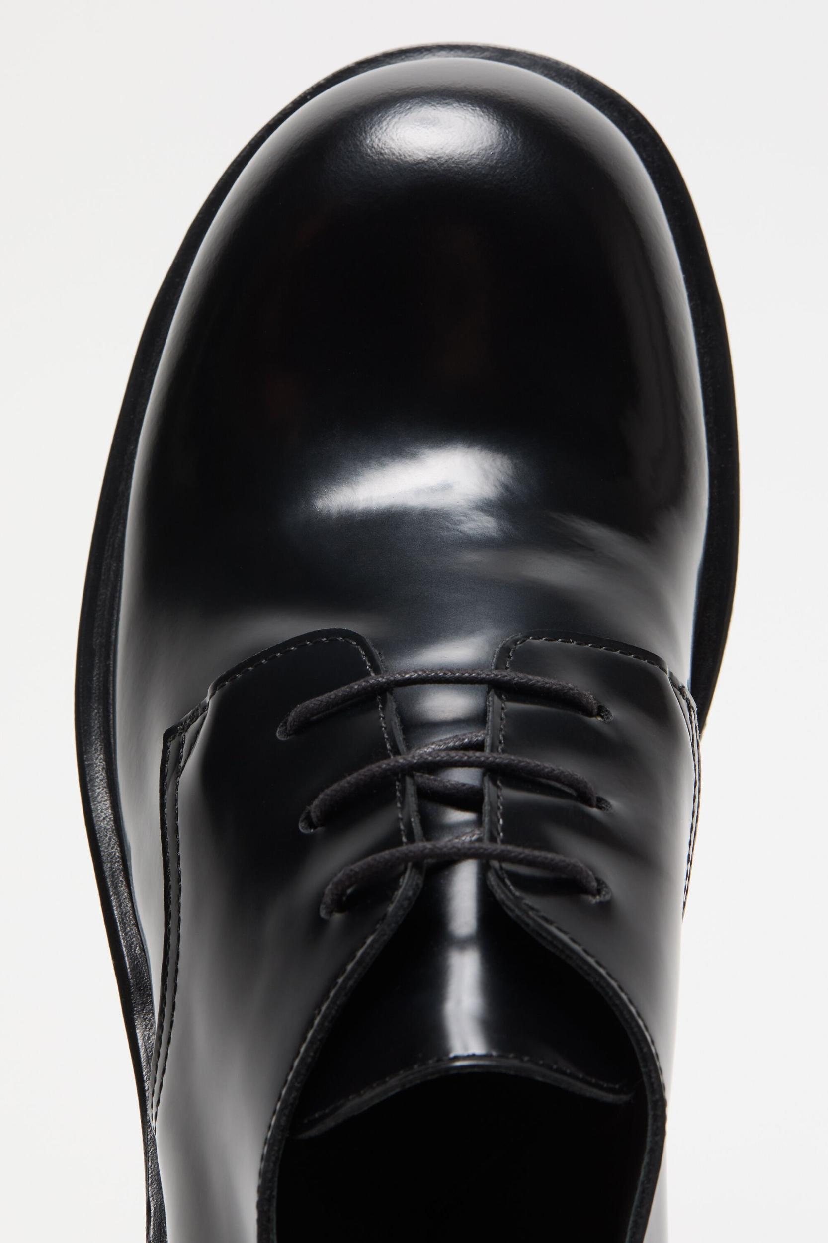 Lace-up leather shoes Product Image