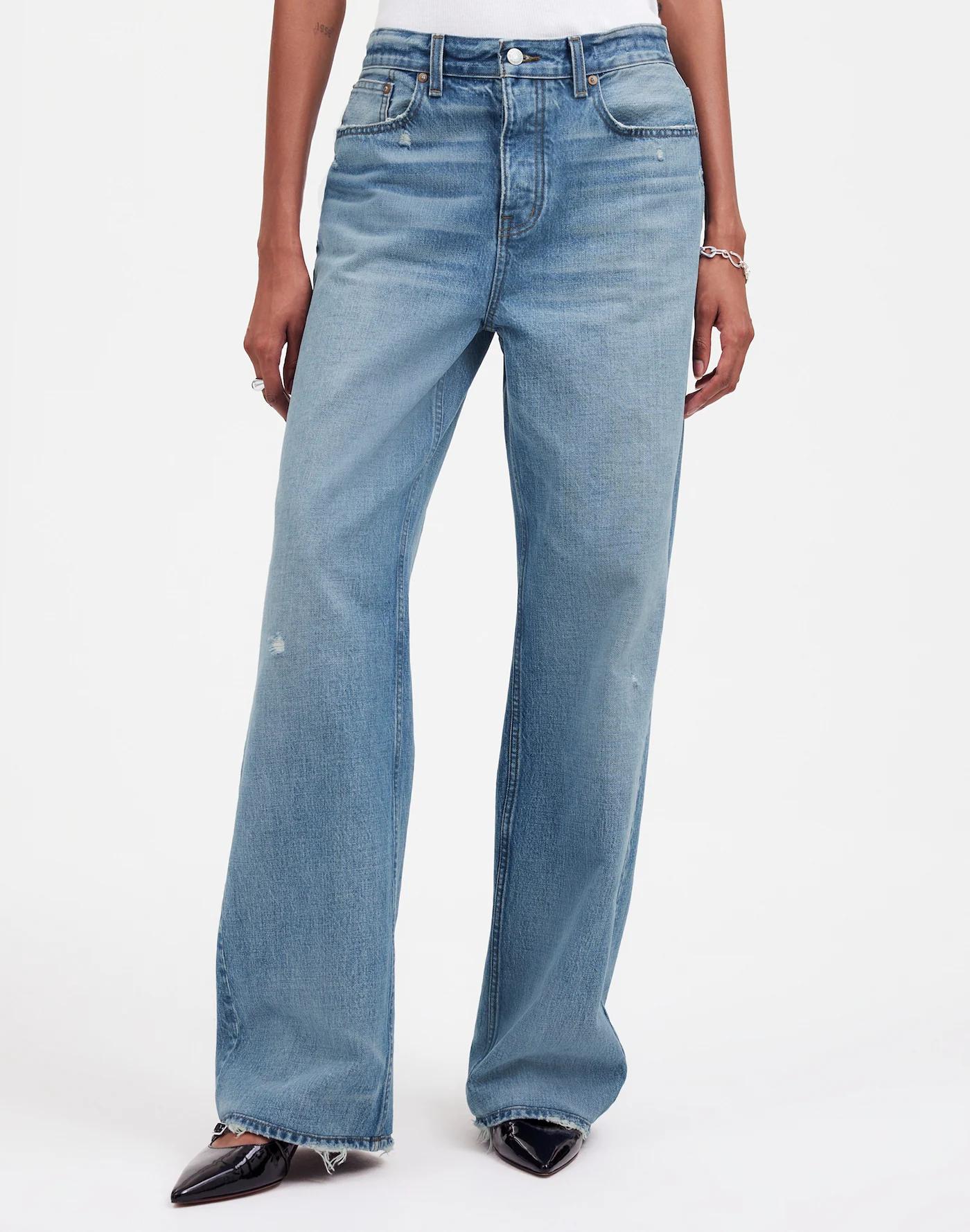 Petite Low-Slung Baggy Jeans Product Image