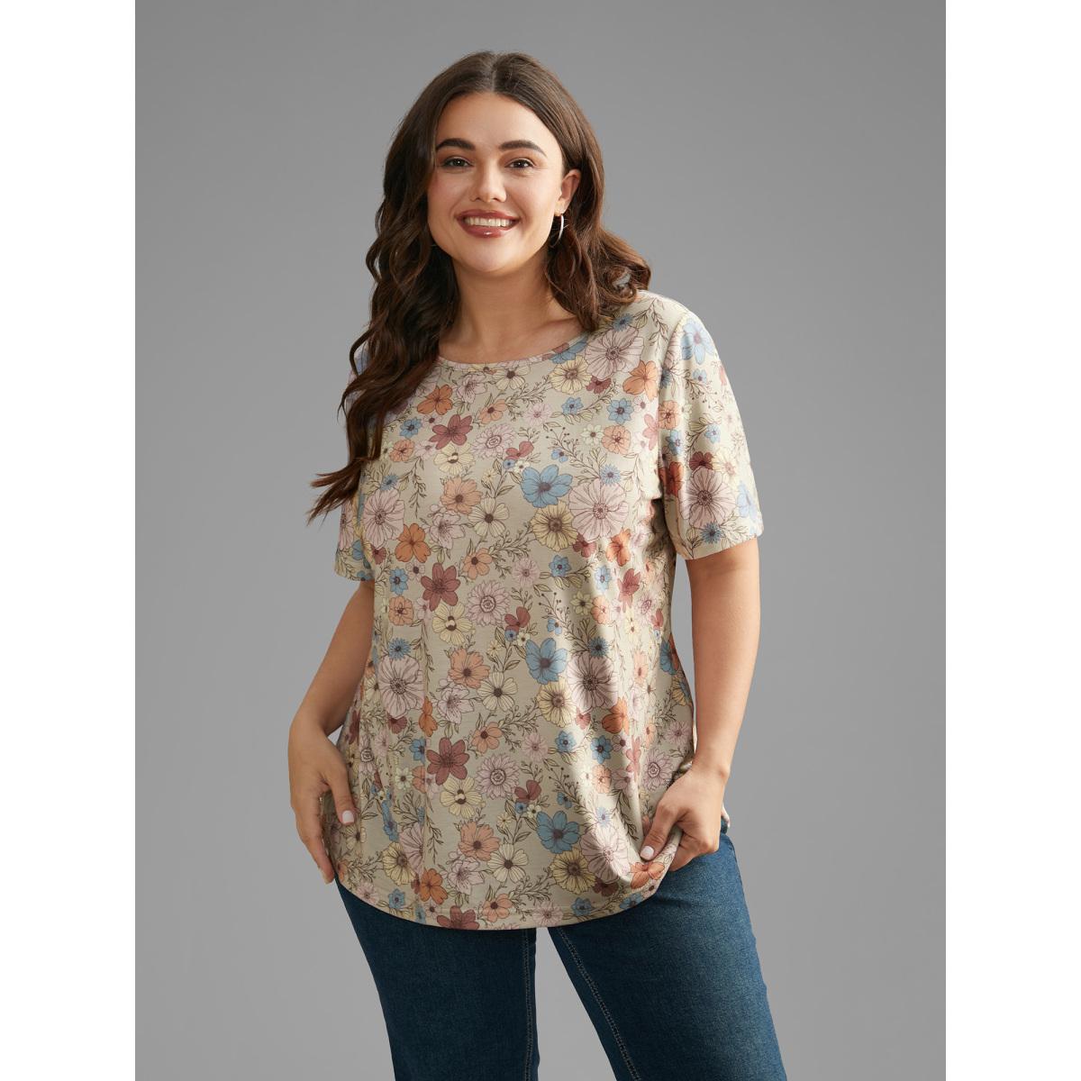 Plus Size Crew Neck Floral Print Stretchy T-Shirt Multicolor Women Leisure Contrast Natural Flowers Round Neck Casual T-shirts BloomChic 14-16/1X Product Image