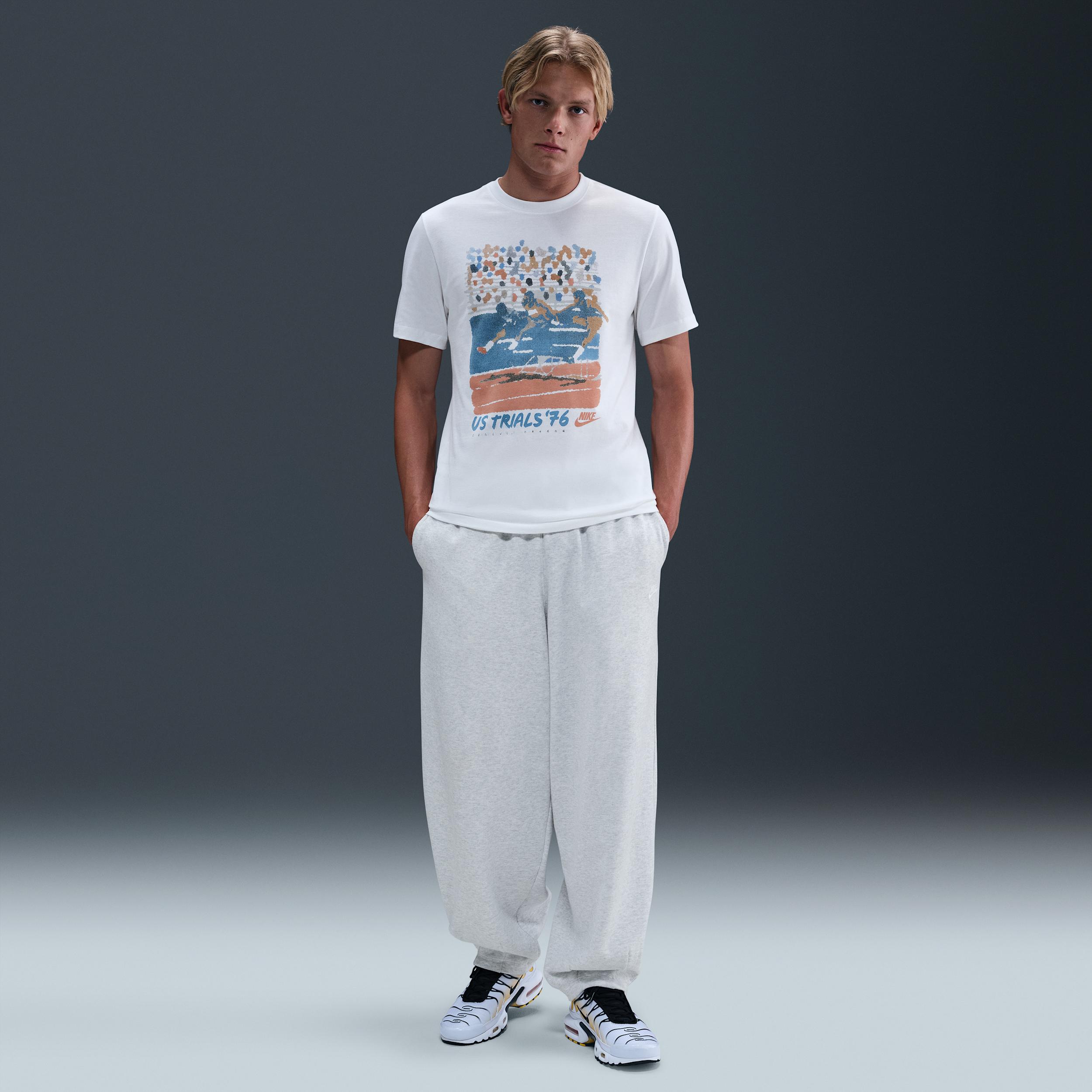 Nike Sportswear Men's T-Shirt Product Image