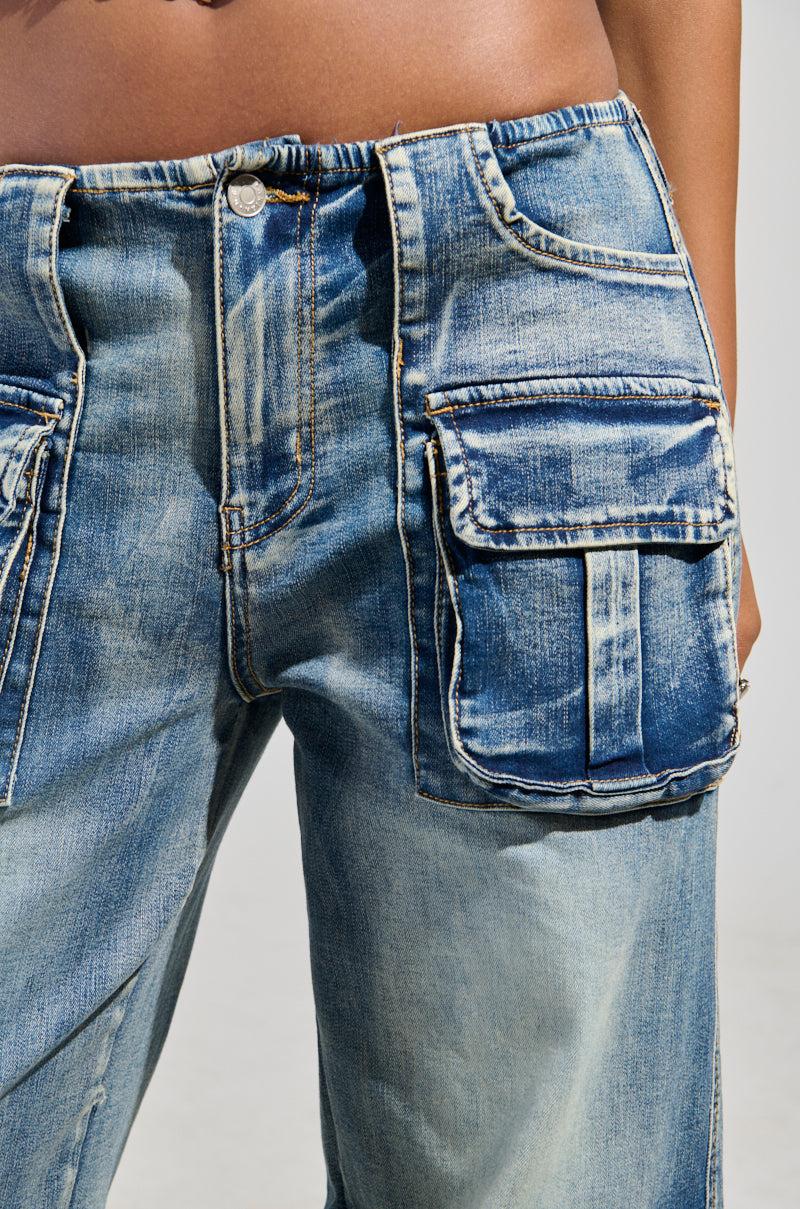 LOW RISE SHORTY OMBRE CARGO DENIM Product Image