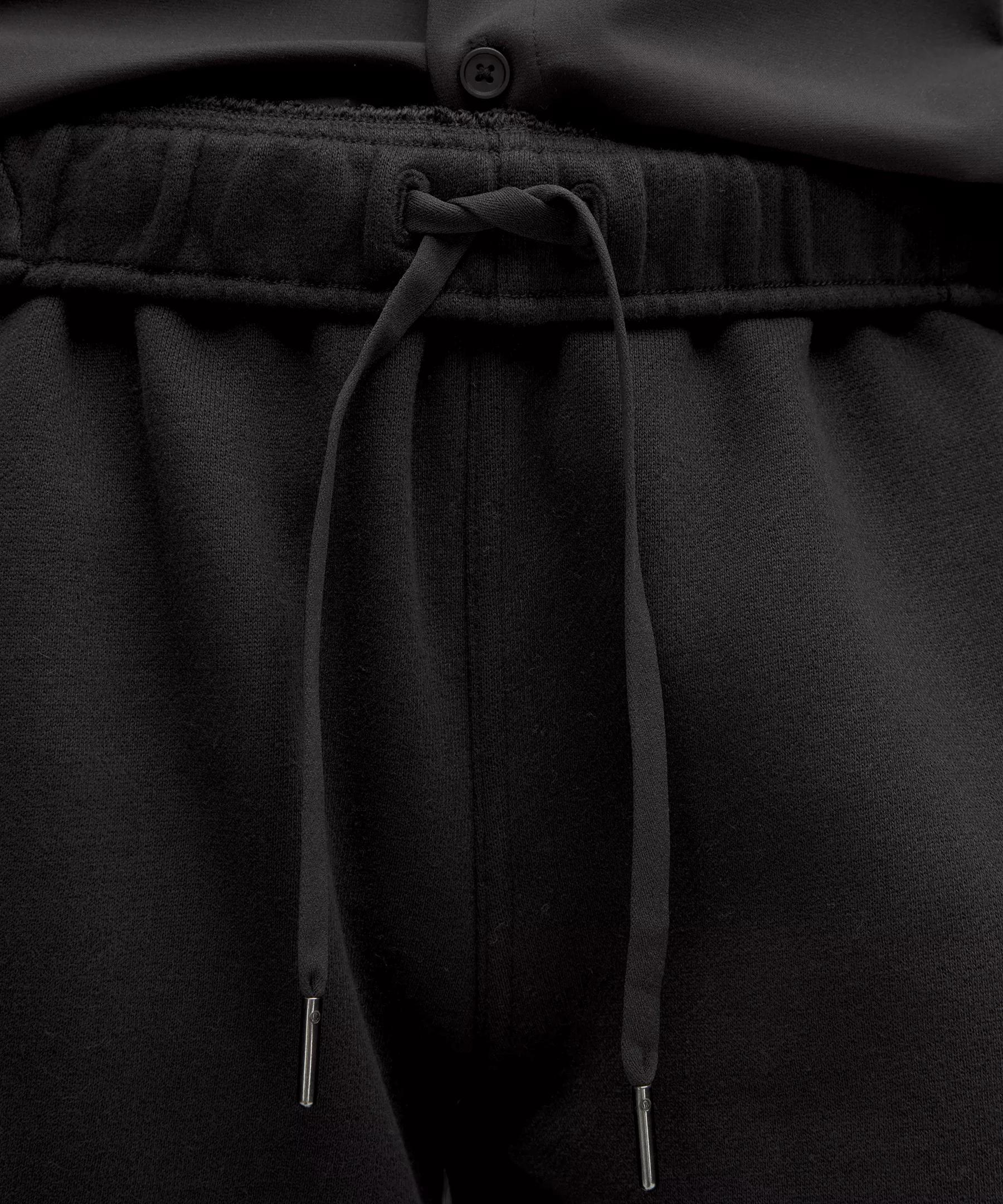 Scuba Mid-Rise Oversized Cargo Short 9" Product Image