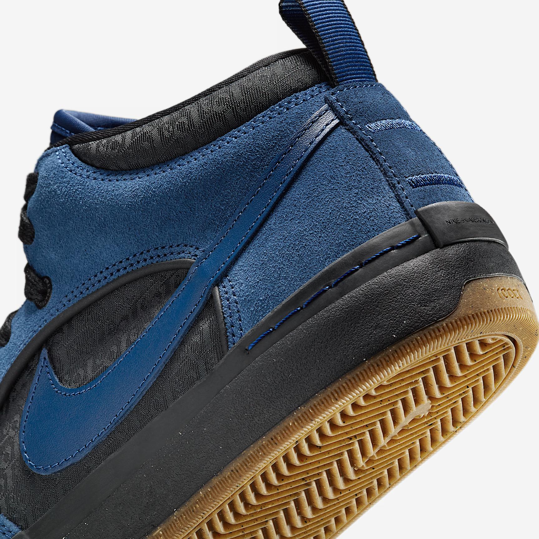 Nike Women's Air Max 90 Futura Shoes Product Image