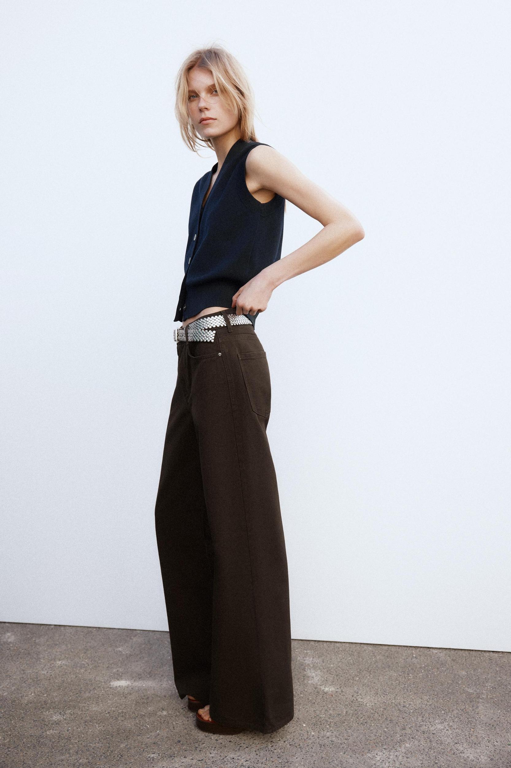 PLAIN KNIT VEST Product Image