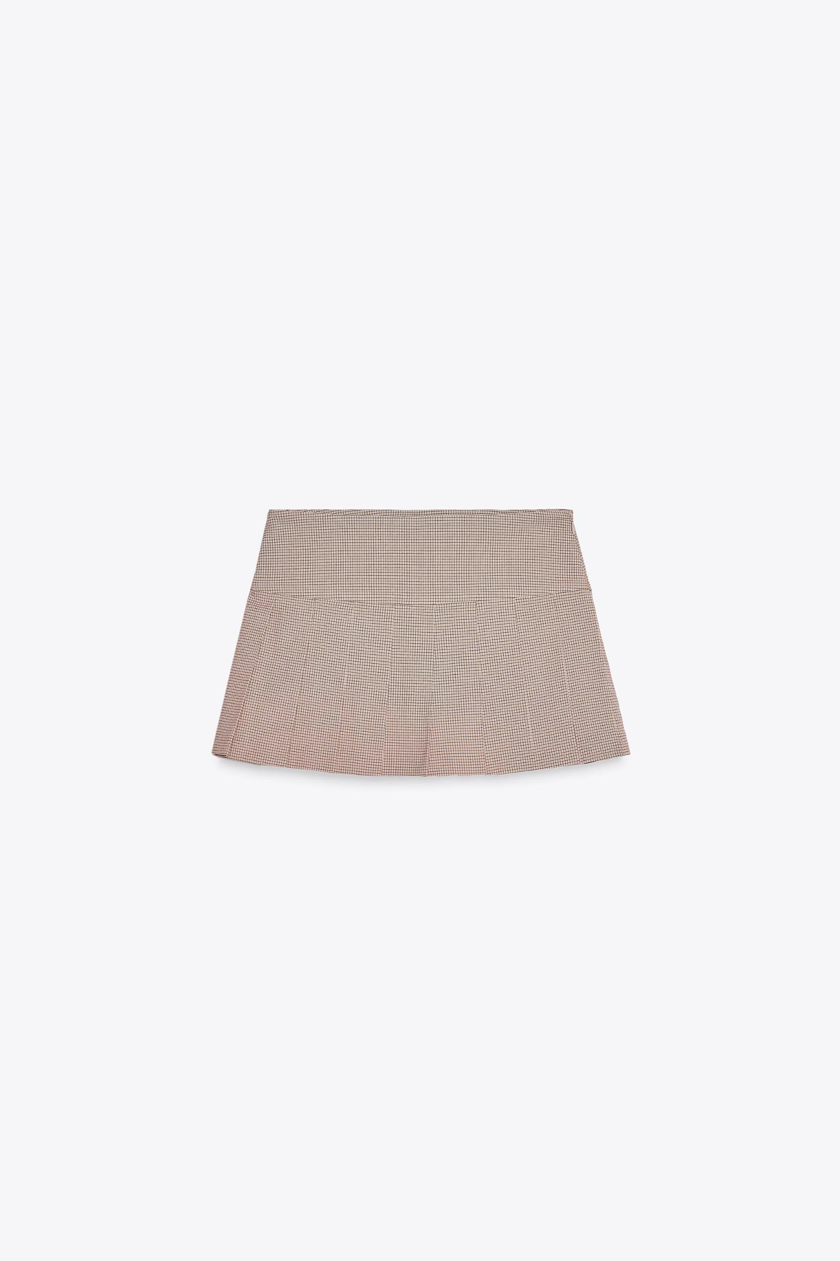 PLEATED SKORT Product Image