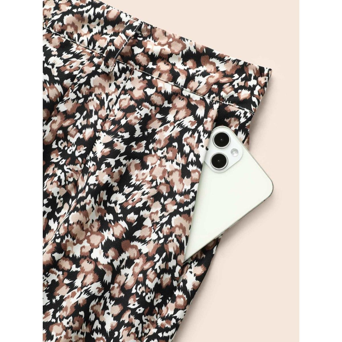 Plus Size Leopard Print Pleated Wide Leg Pants Women Leopard Casual Wide Leg Mid Rise Everyday Pants BloomChic 18-20/2X Product Image