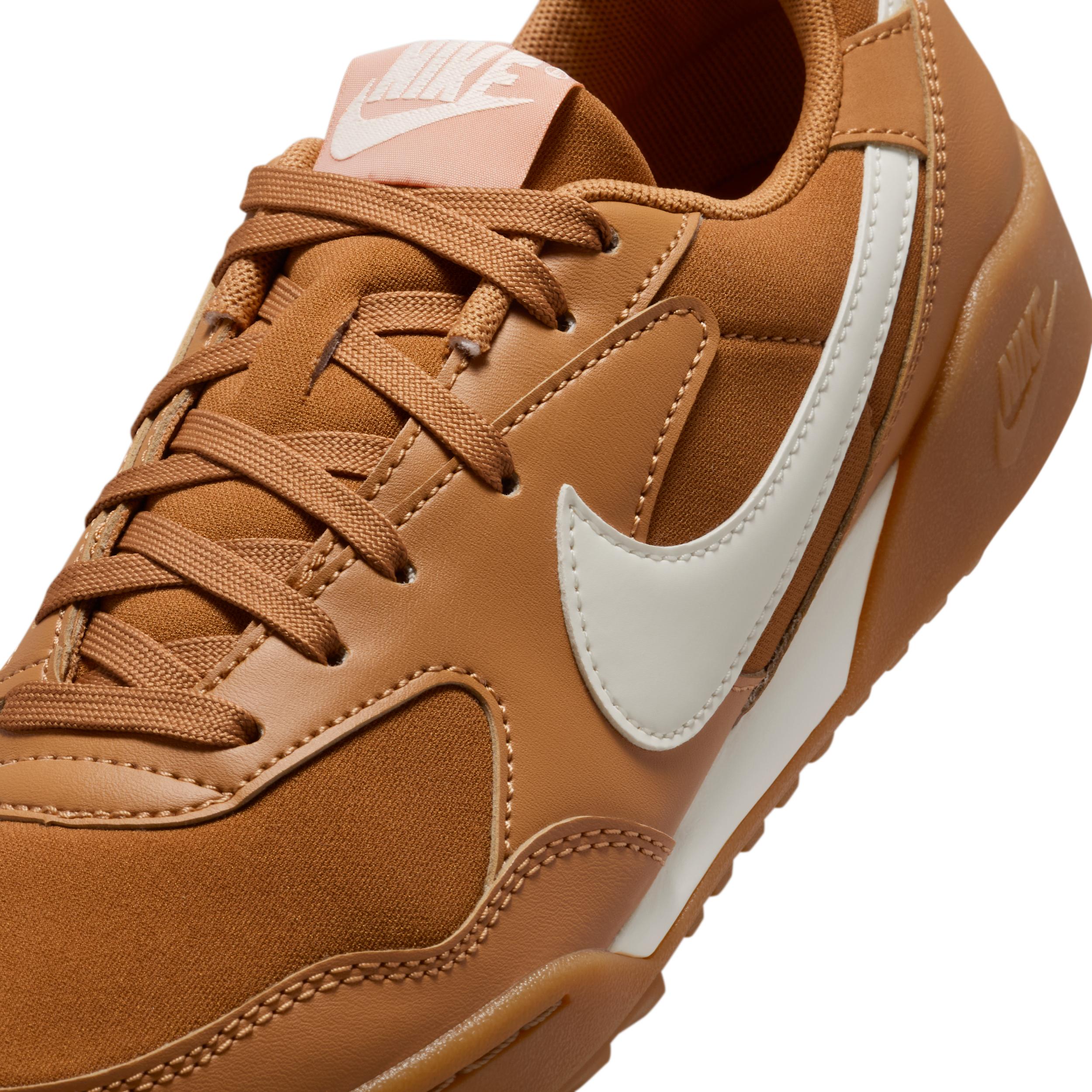 Nike Womens Terra Manta Shoes | HQ1940-200 Product Image