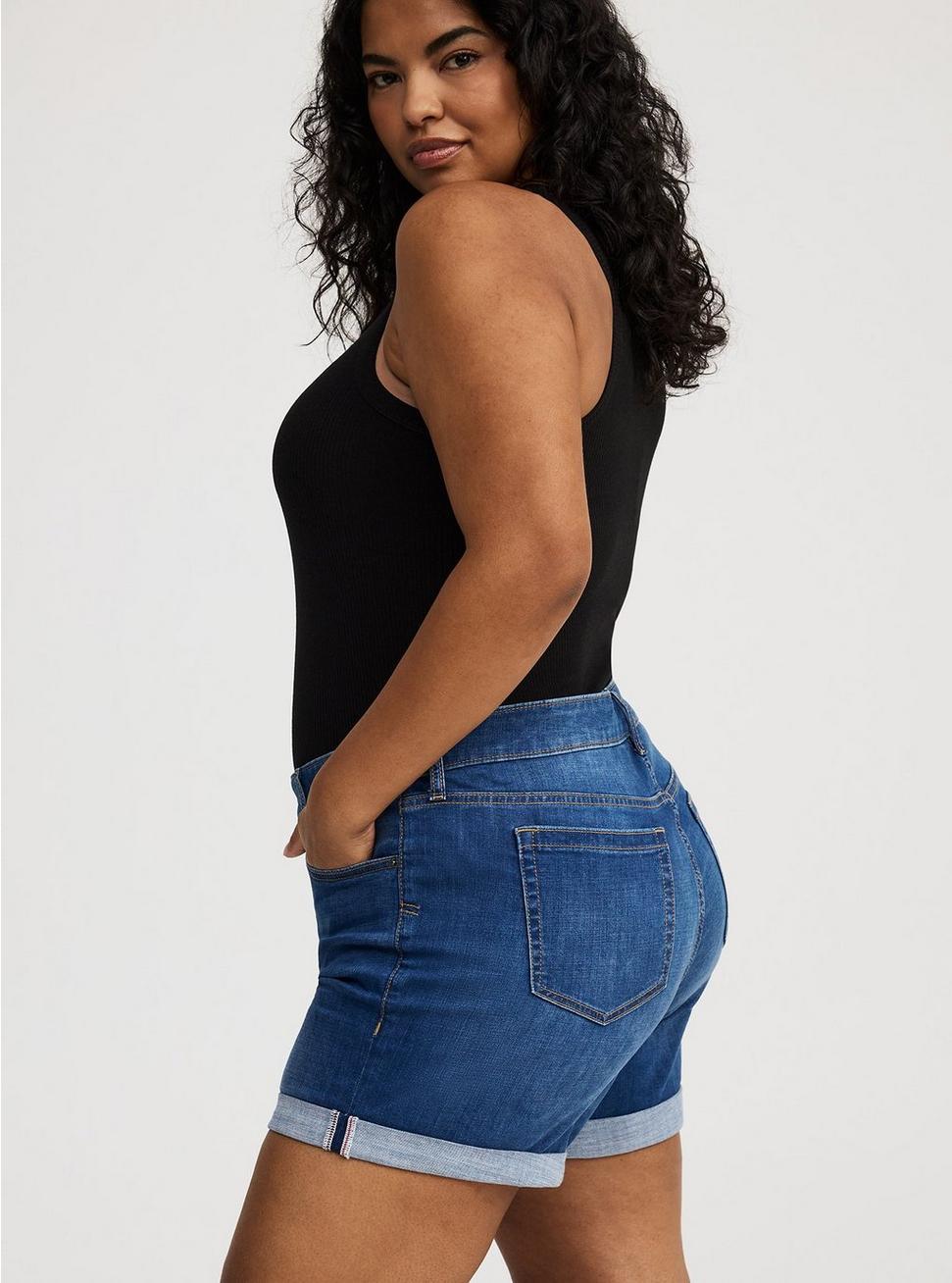 5'' Perfect Mid-Rise Short Product Image