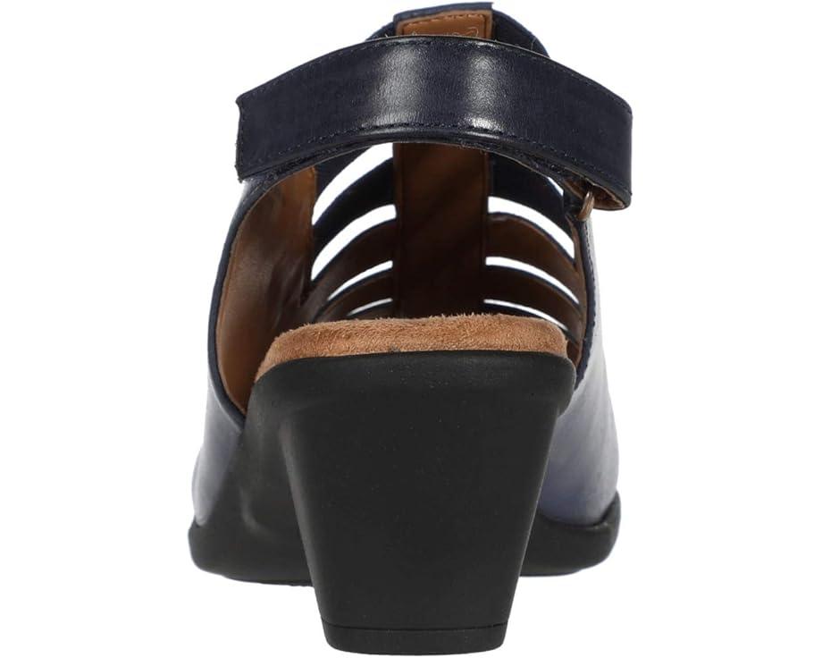 Women's Comfortiva Faye Product Image