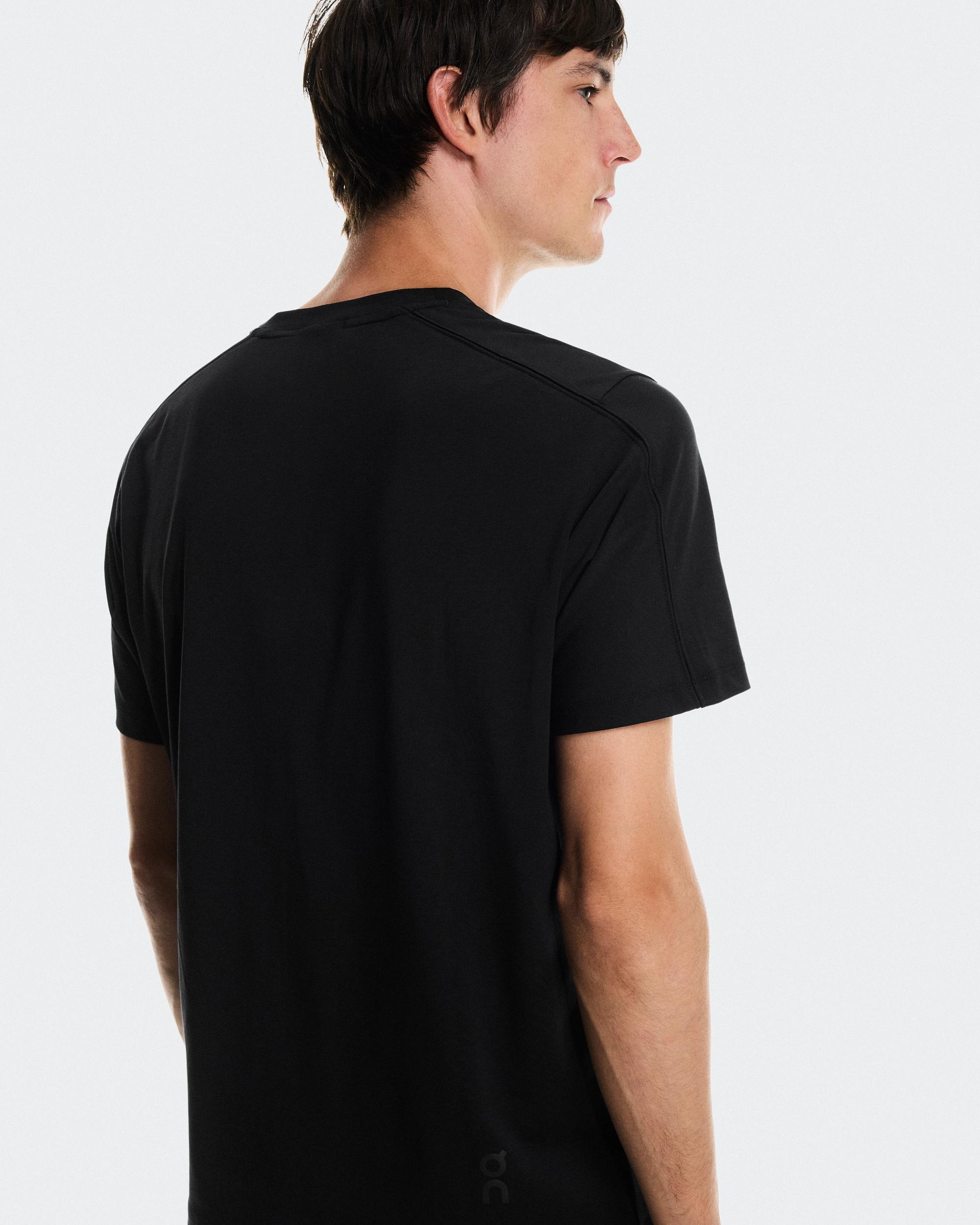 The Focus-T: Men's Versatile Workout Top Product Image