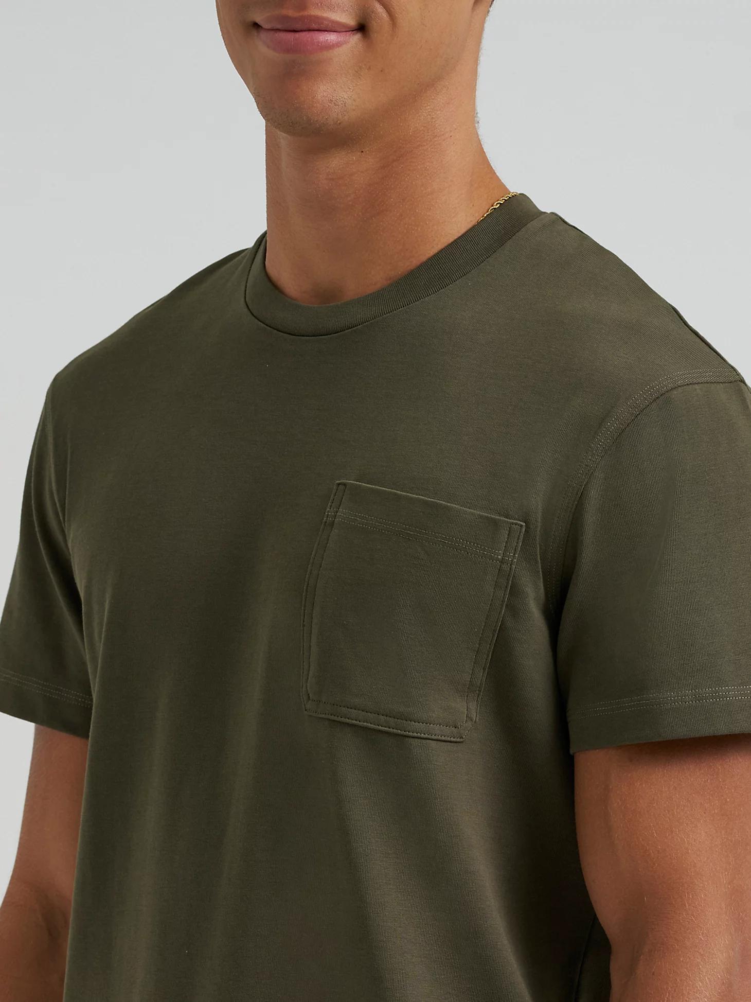 Men's Relaxed Fit Heavyweight Pocket Tee | Men's Tops & Tees | Lee® Product Image
