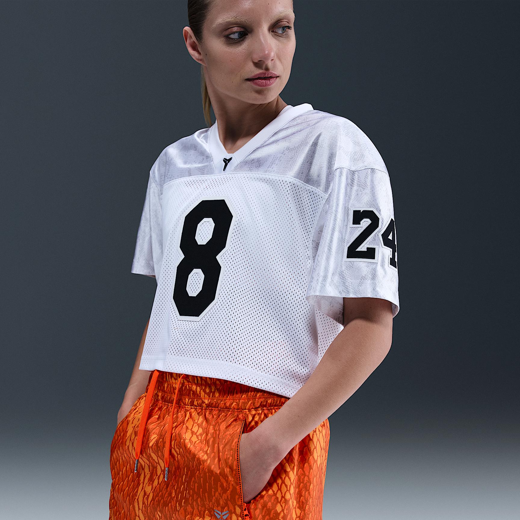 Nike Women's Kobe Woven Skirt Product Image