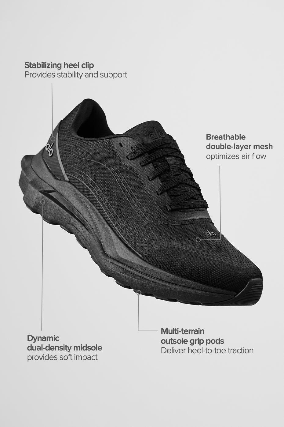 ALO Runner - Black/Black Unisex Product Image