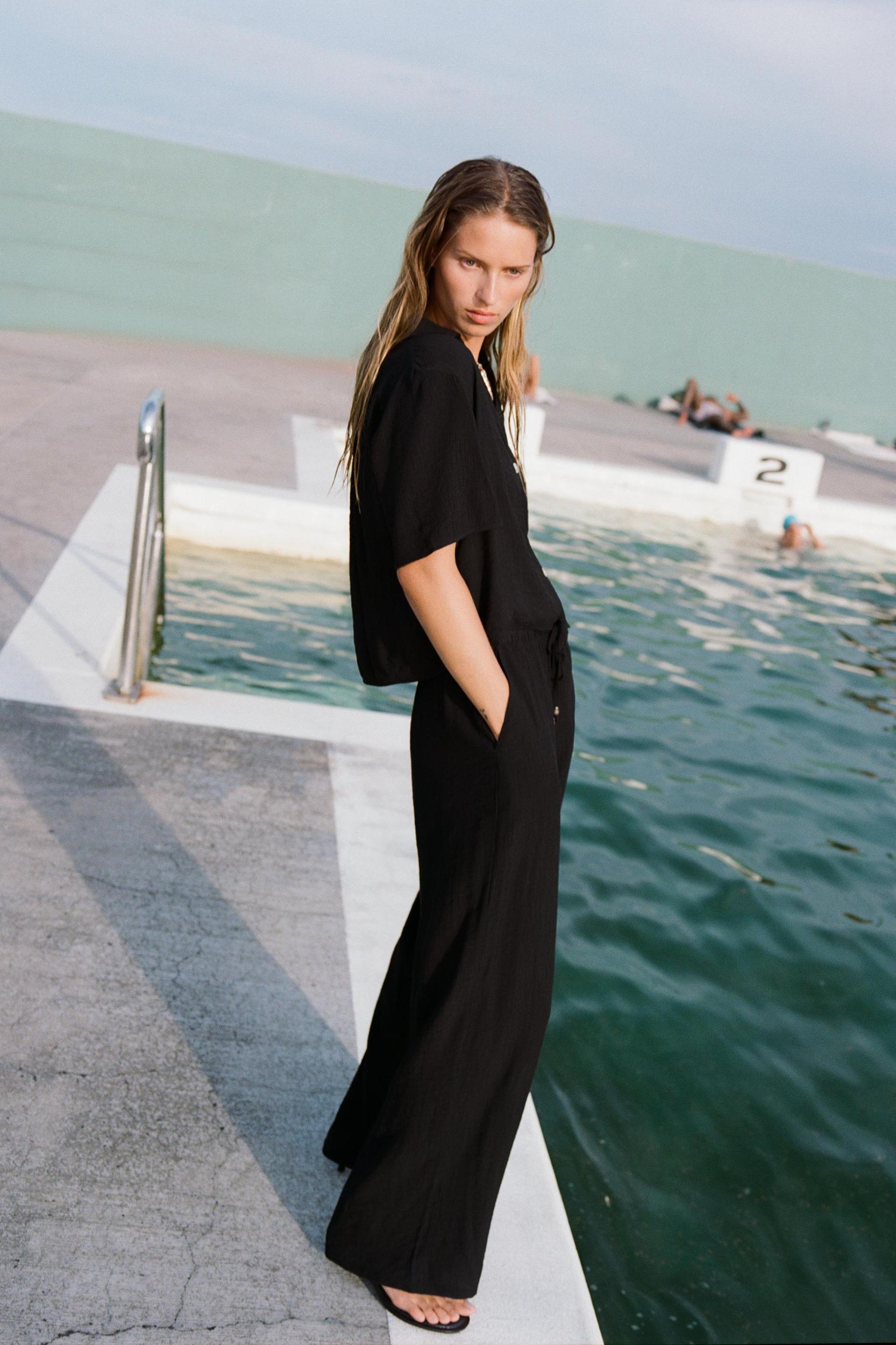 ELASTIC WAIST WIDE LEG PANTS Product Image