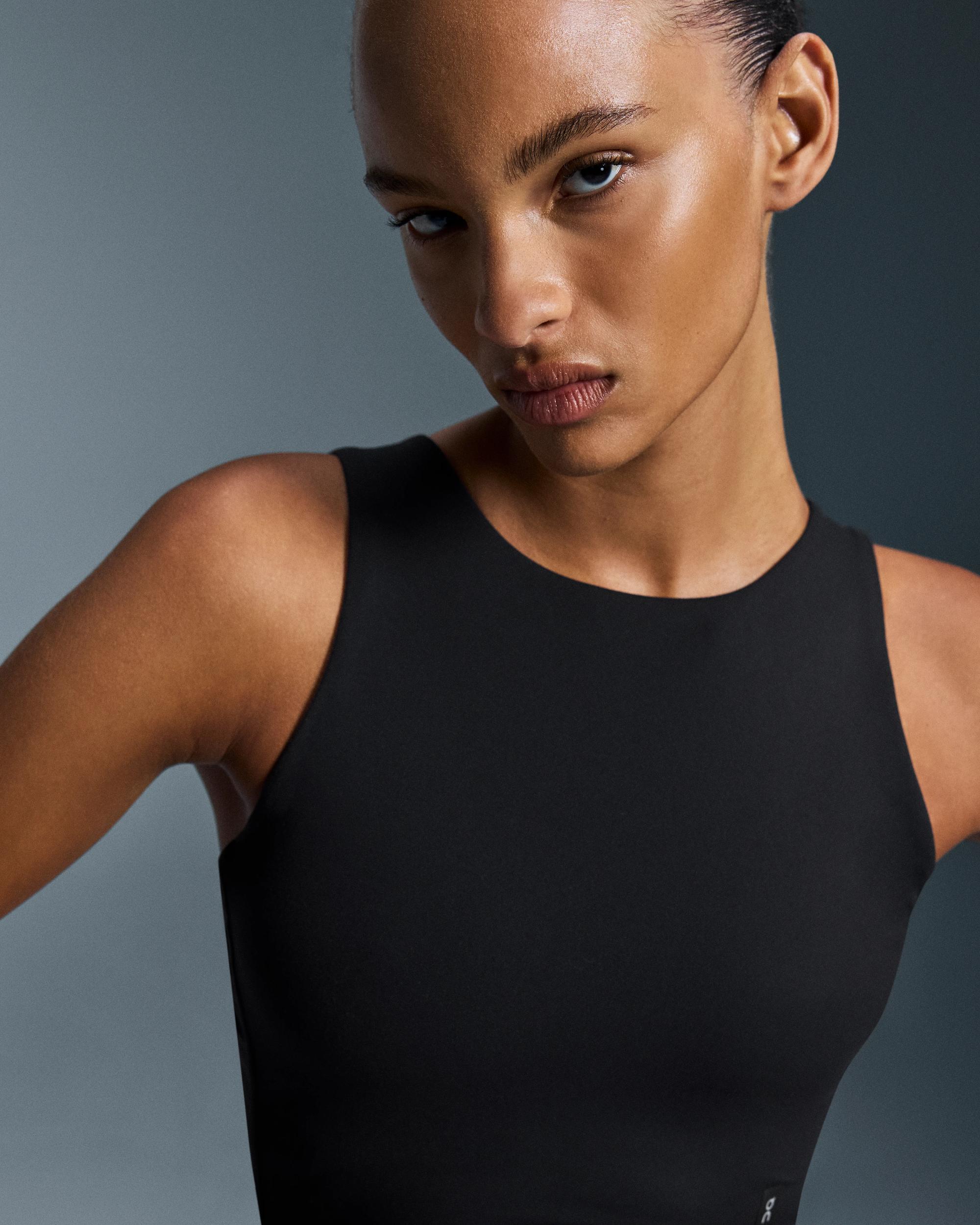 Core 2-in-1 Crop: Women's Crop Top For Running & Training Product Image