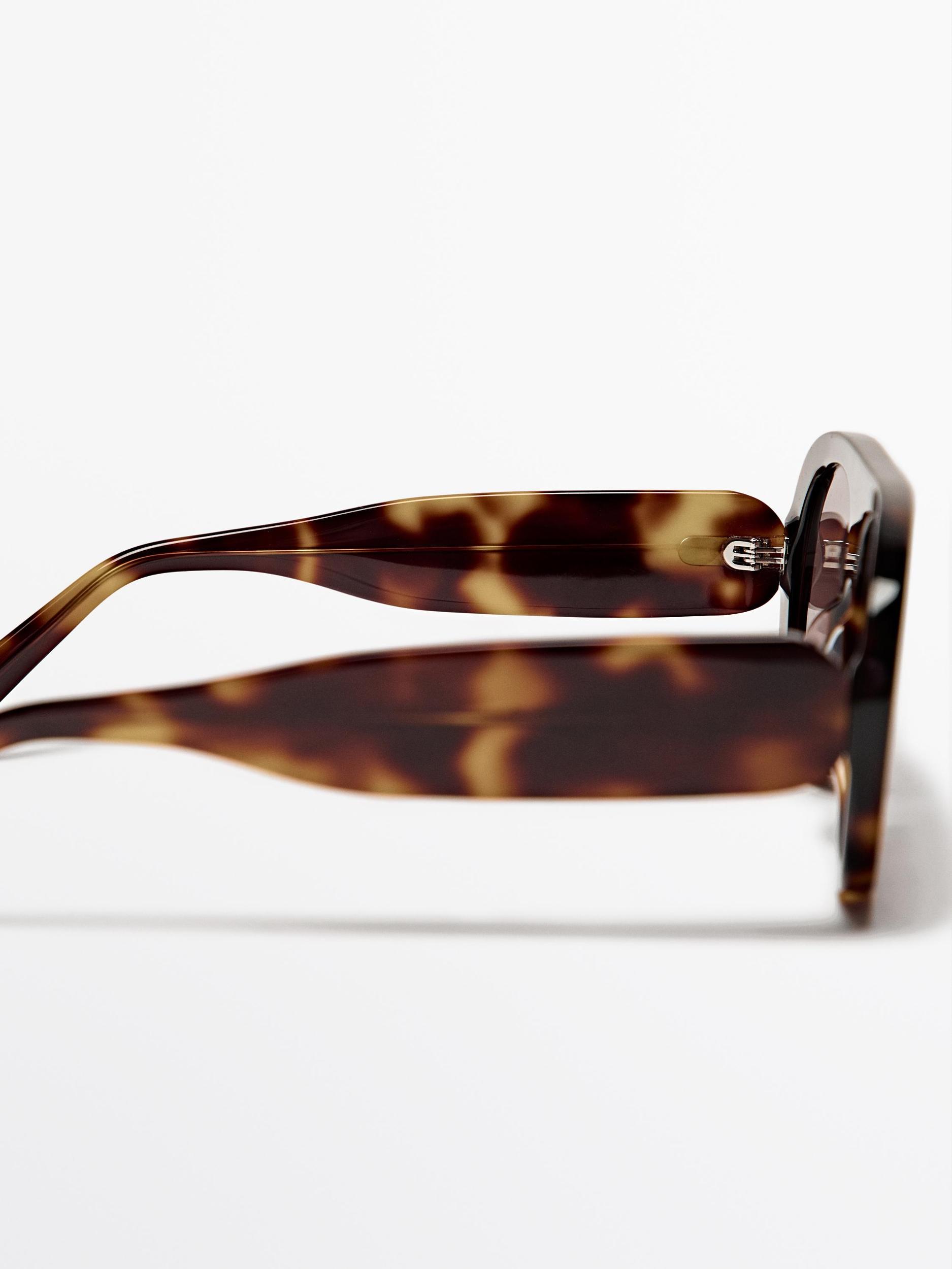 Oval sunglasses Product Image