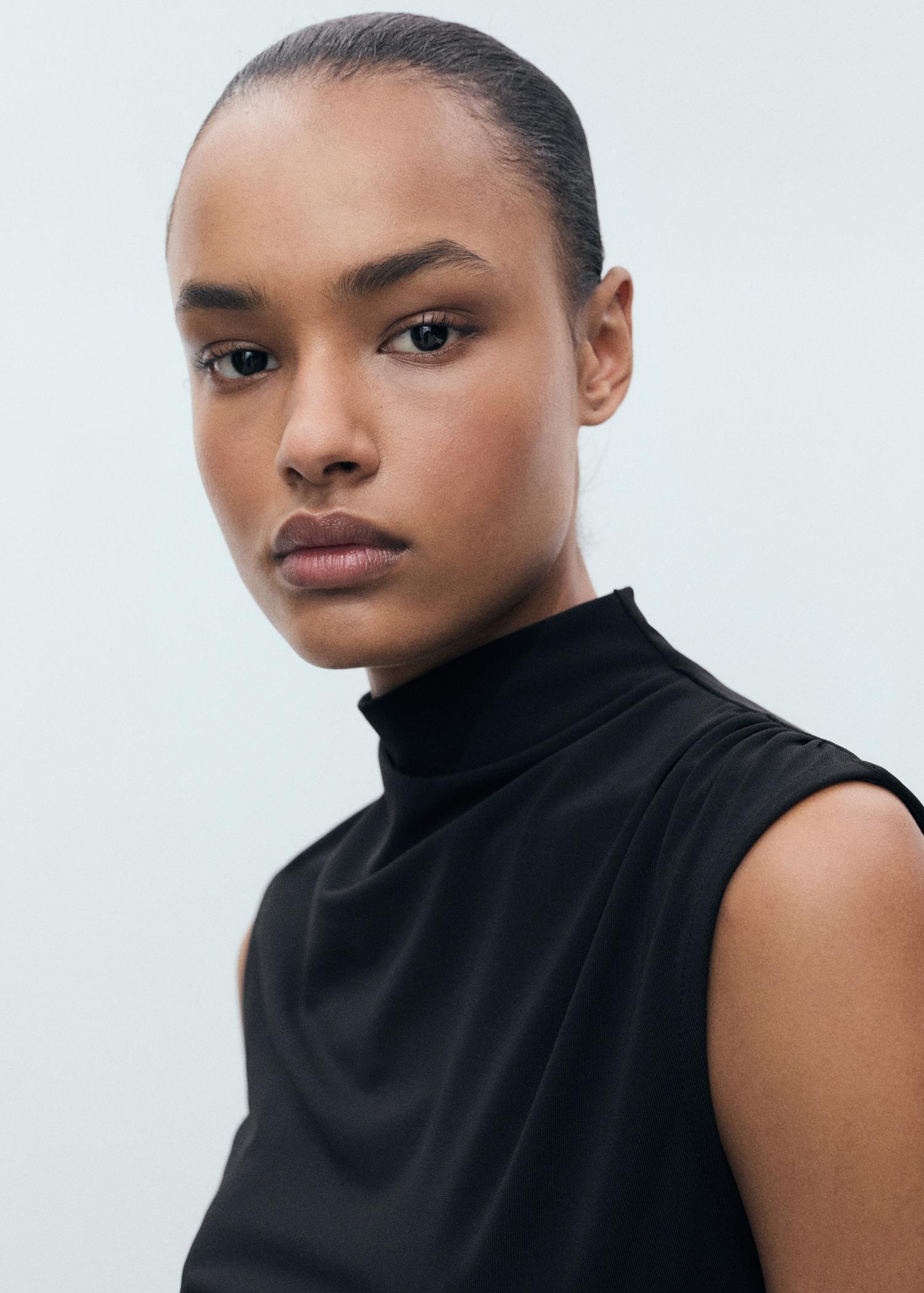 Fine-knit draped top - Women | MANGO USA Product Image