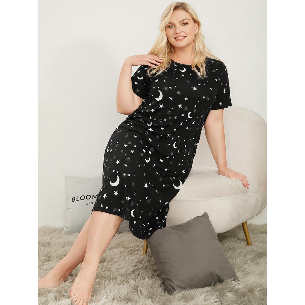 Plus Size Moon And Star Round Neck Pocket Night Dress Women Black Casual Moon and Star Round Neck Pocket Loungewear BloomChic 14-16/1X Product Image