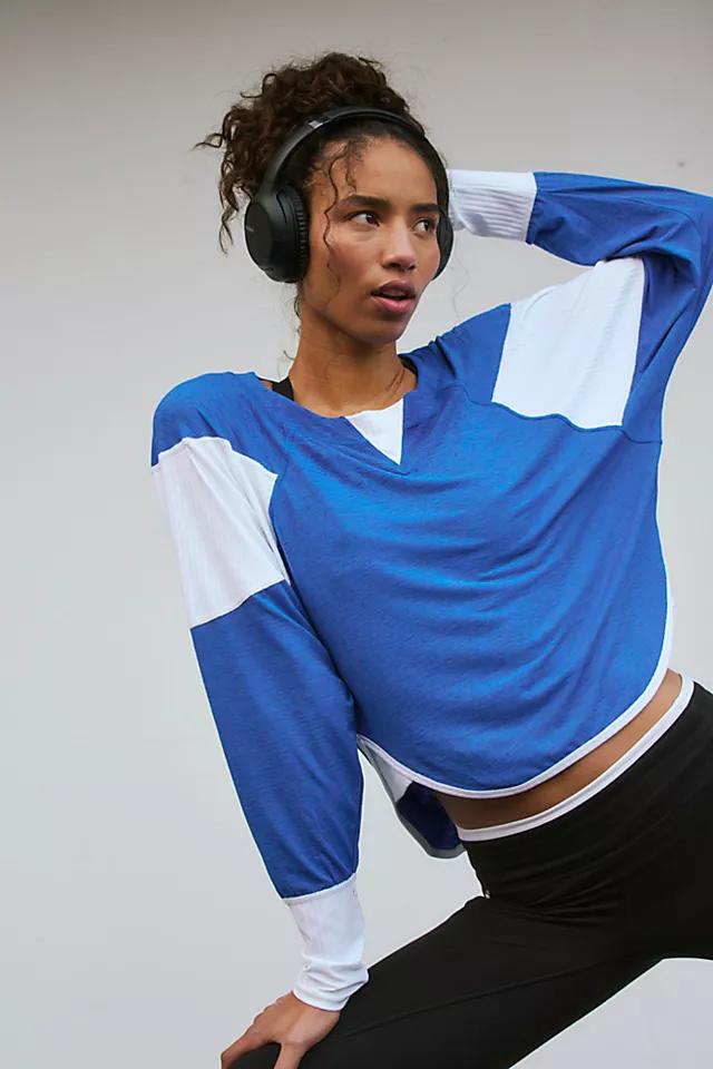 Spotlight Long Sleeve Layer Product Image