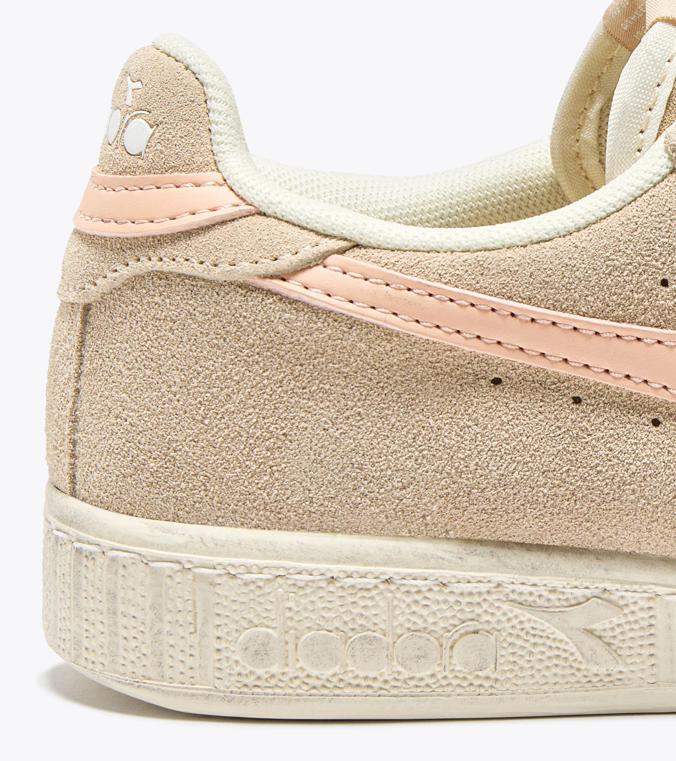 GAME L LOW SUEDE WAXED Product Image