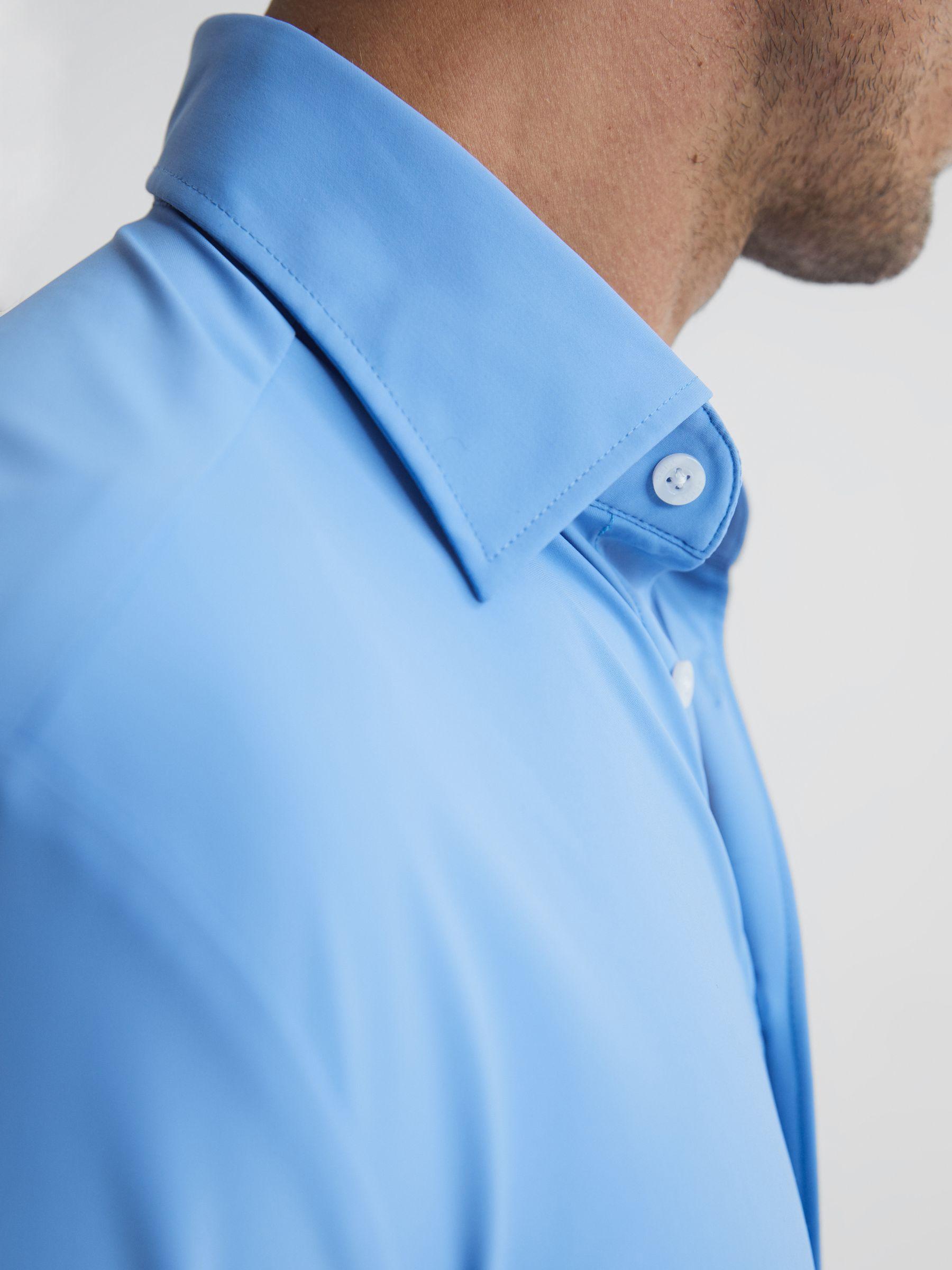 Travel Shirt in Soft Blue Product Image