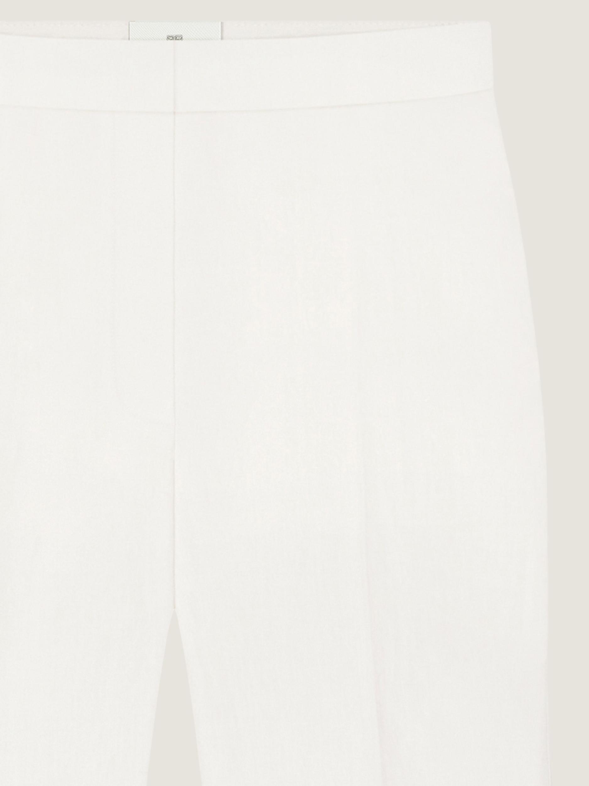 Slim fit jeans in denim with yoke Product Image