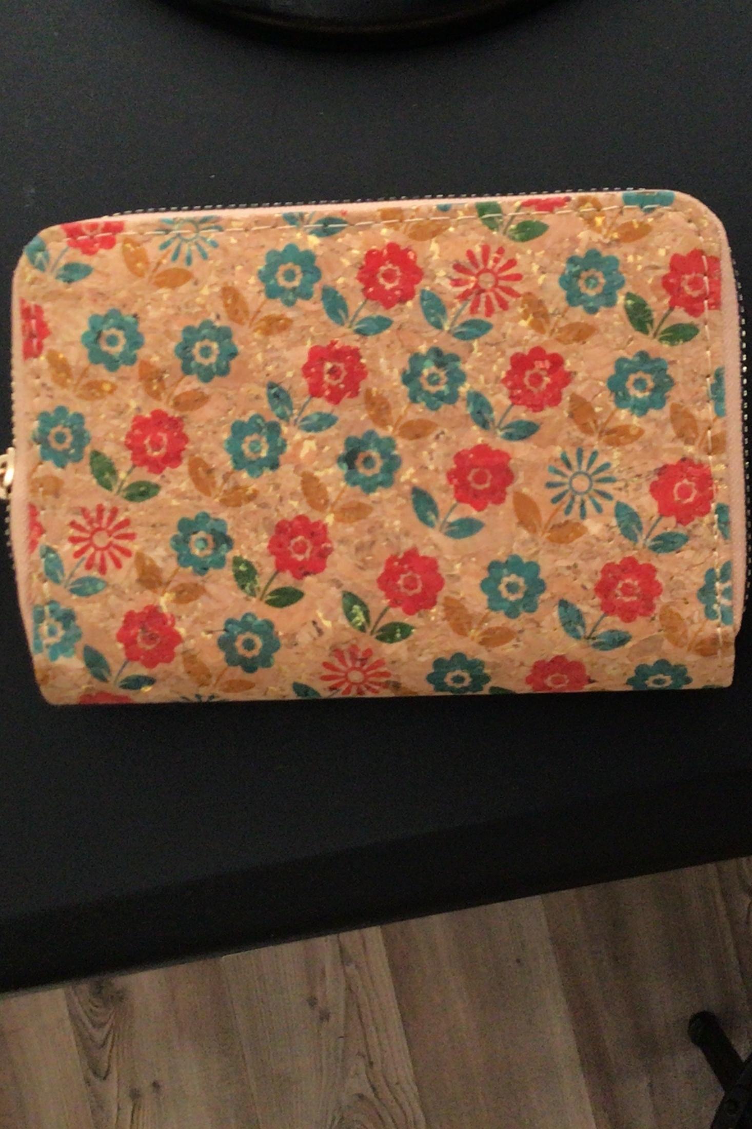 Cork Minimalist Wallet Product Image