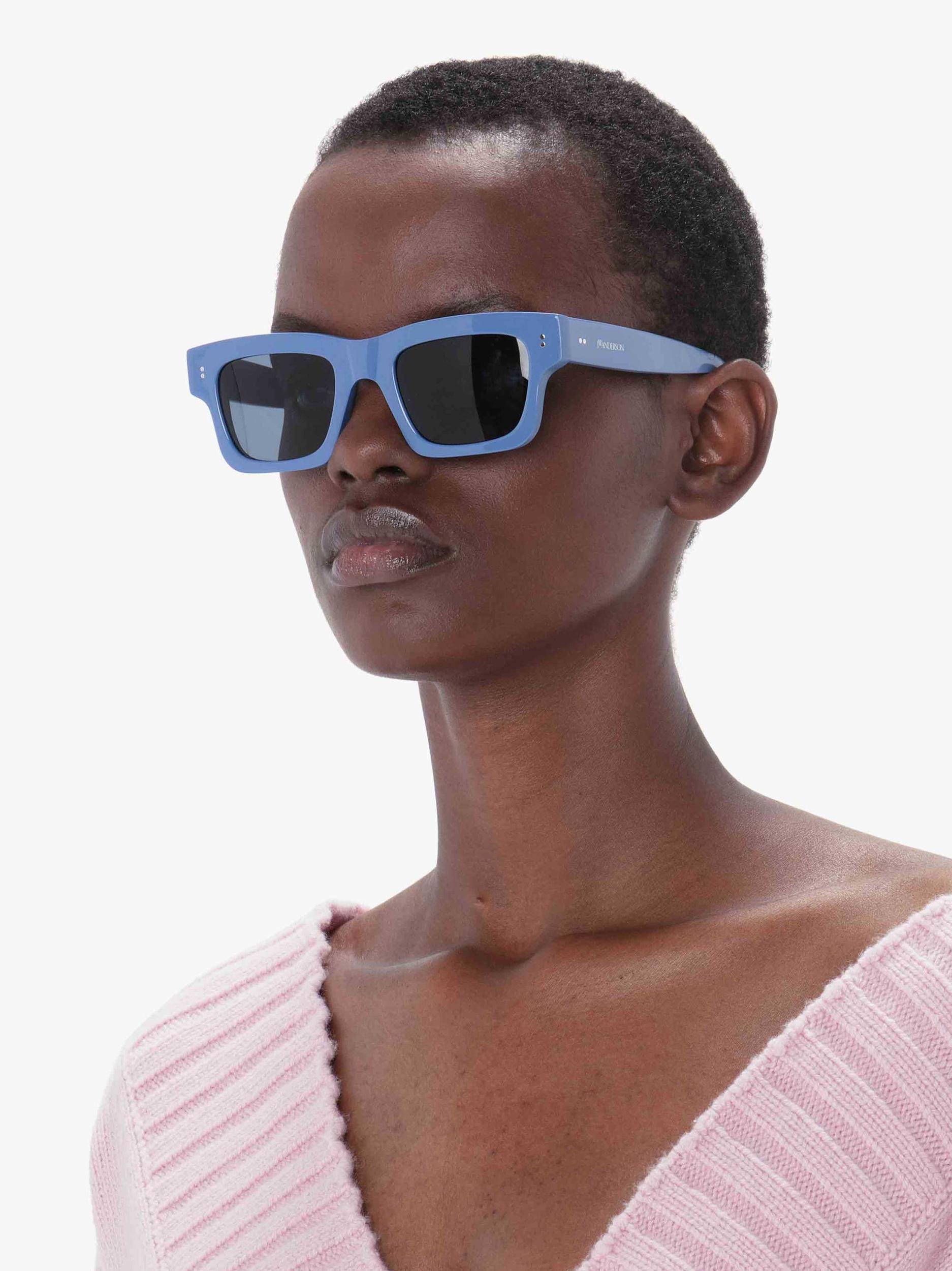 JWA002 - Rectangular Sunglasses Product Image