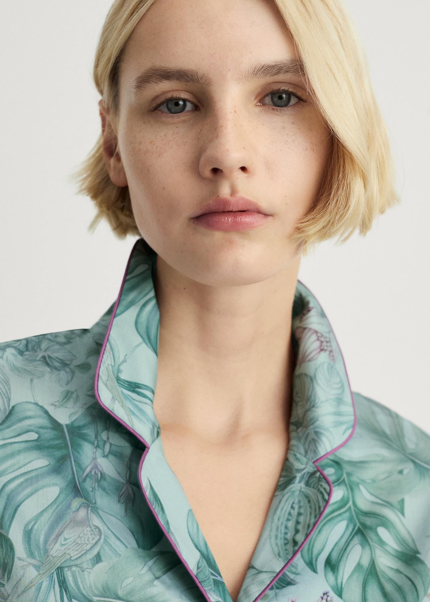 Tropical-print pajama shirt - Women | MANGO USA Product Image