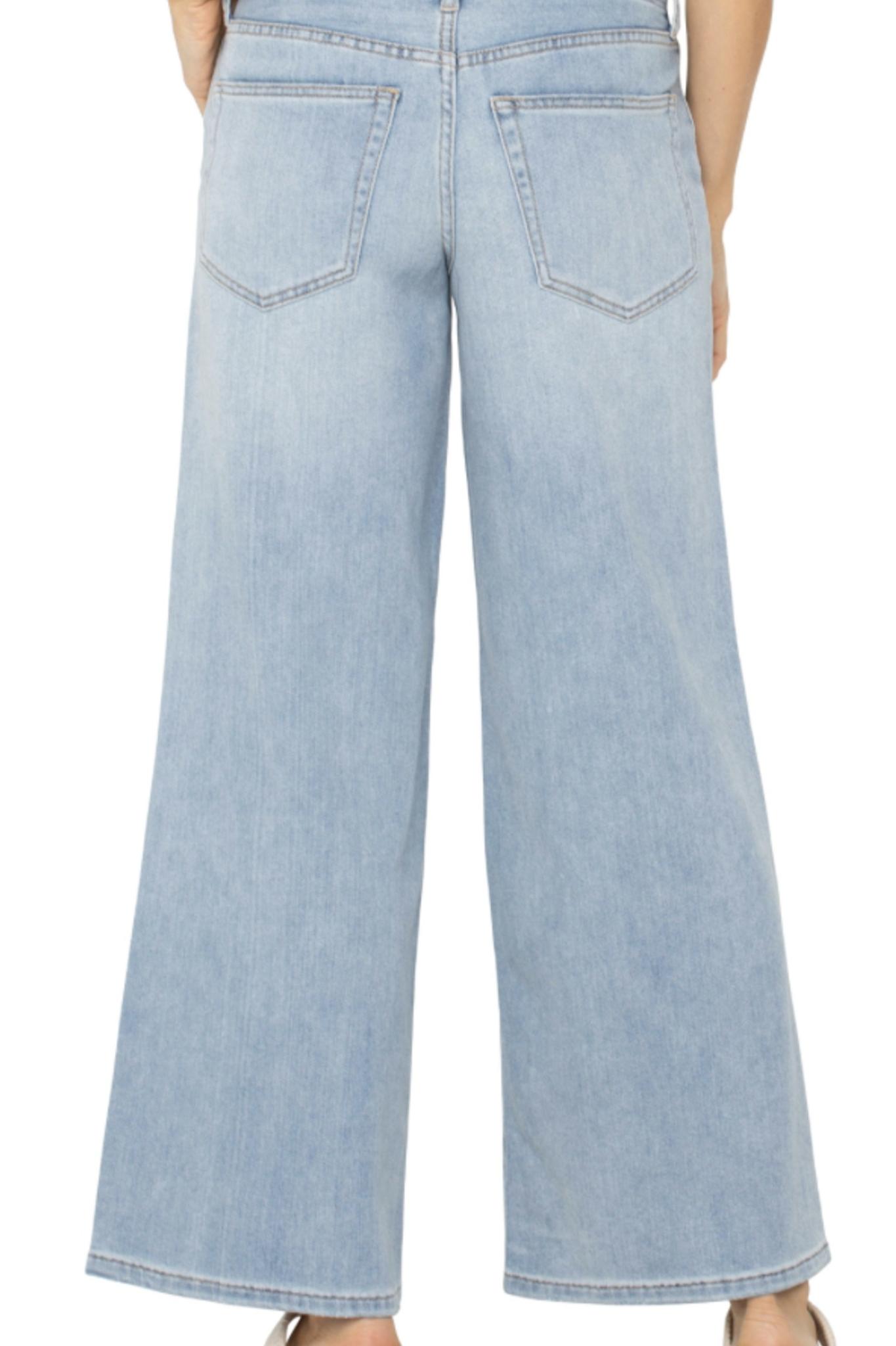 Weekender Relaxed Product Image