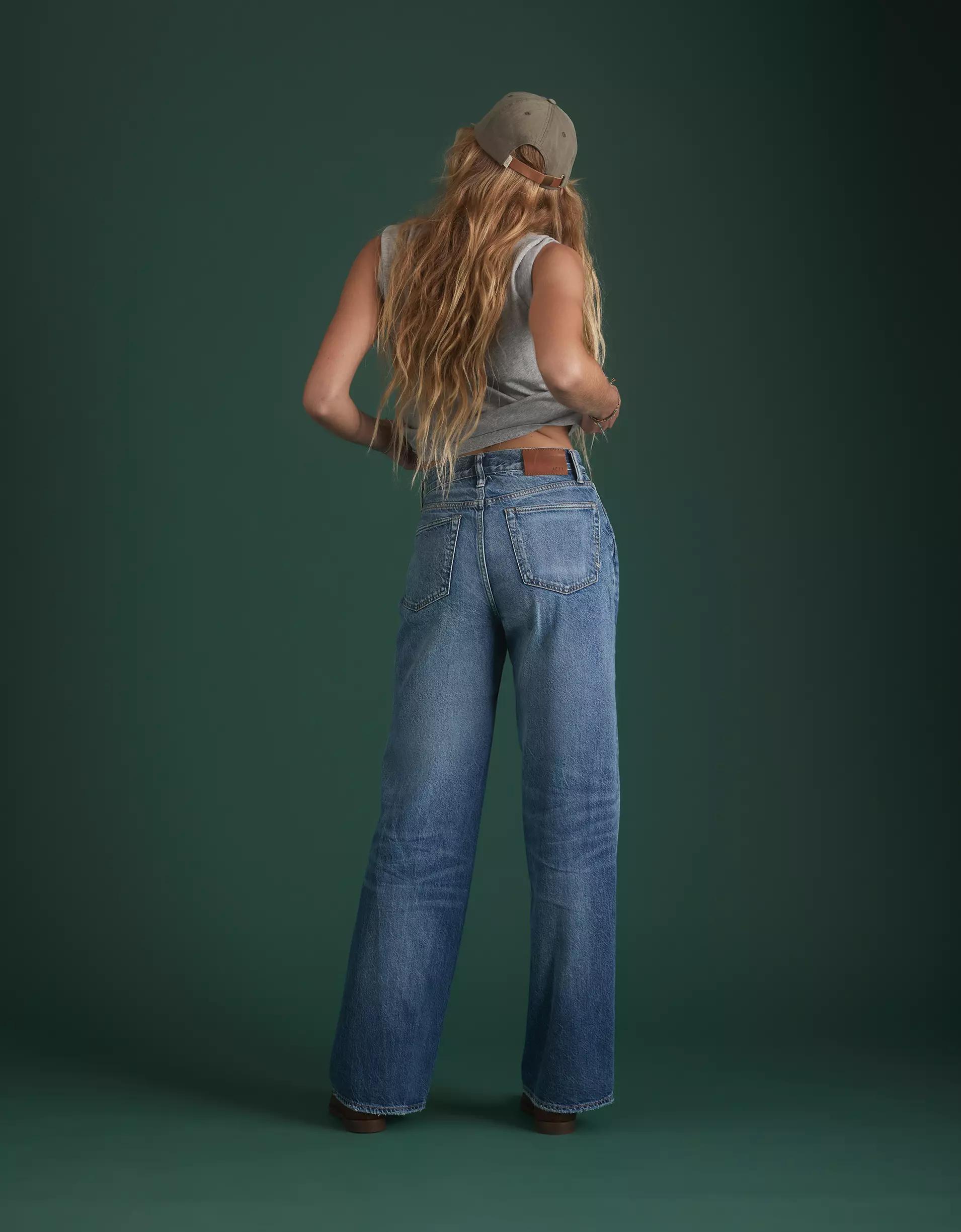 AE77 Premium Stovepipe Jean Product Image