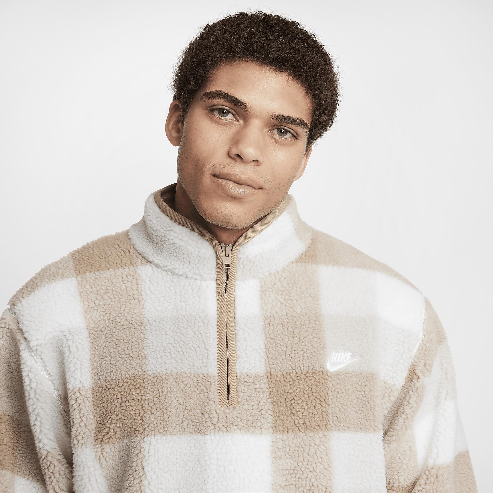 Nike Men's Club Winterized Half-Zip Product Image
