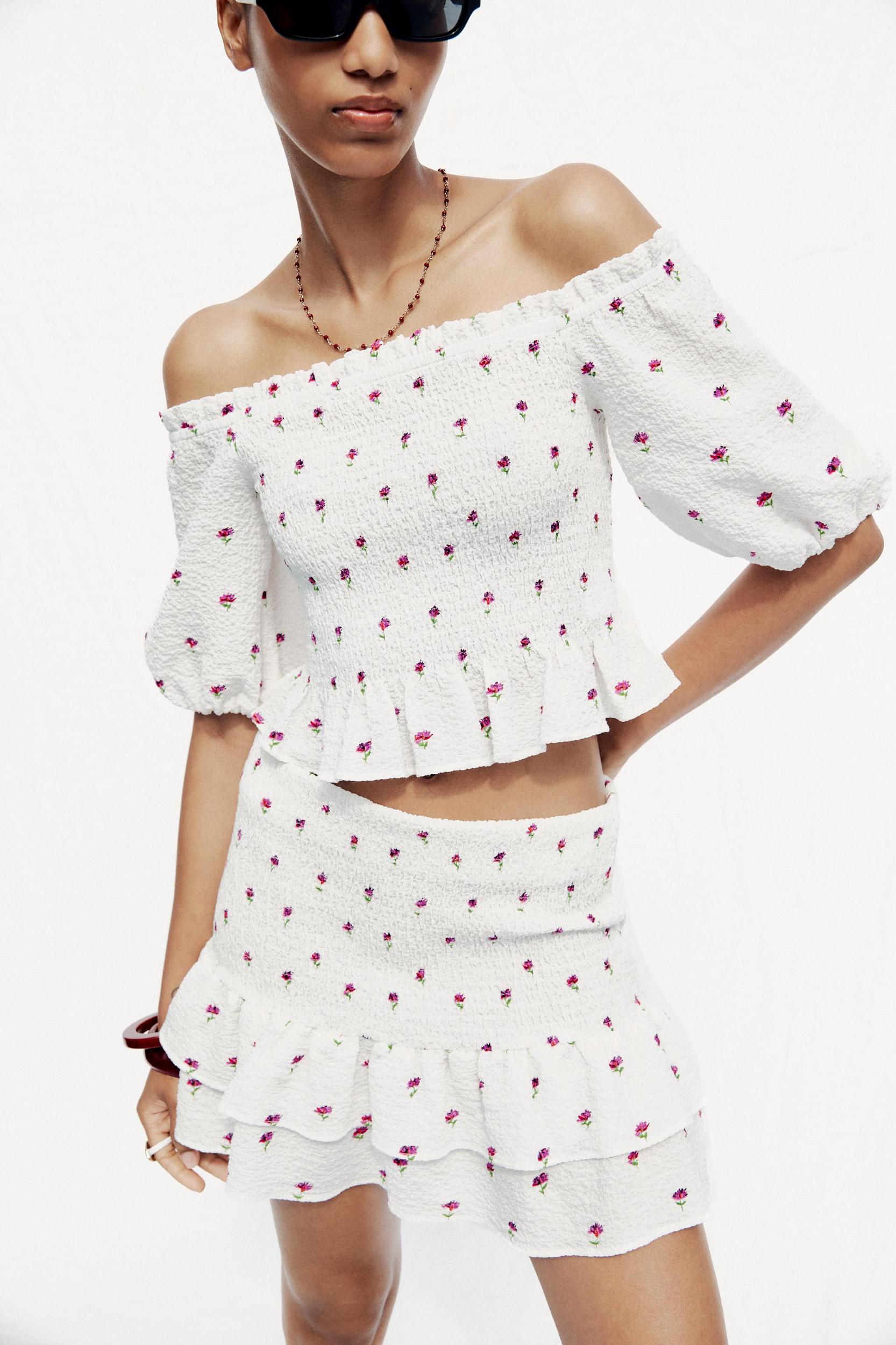 FLORAL PRINT MINI SKIRT Product Image