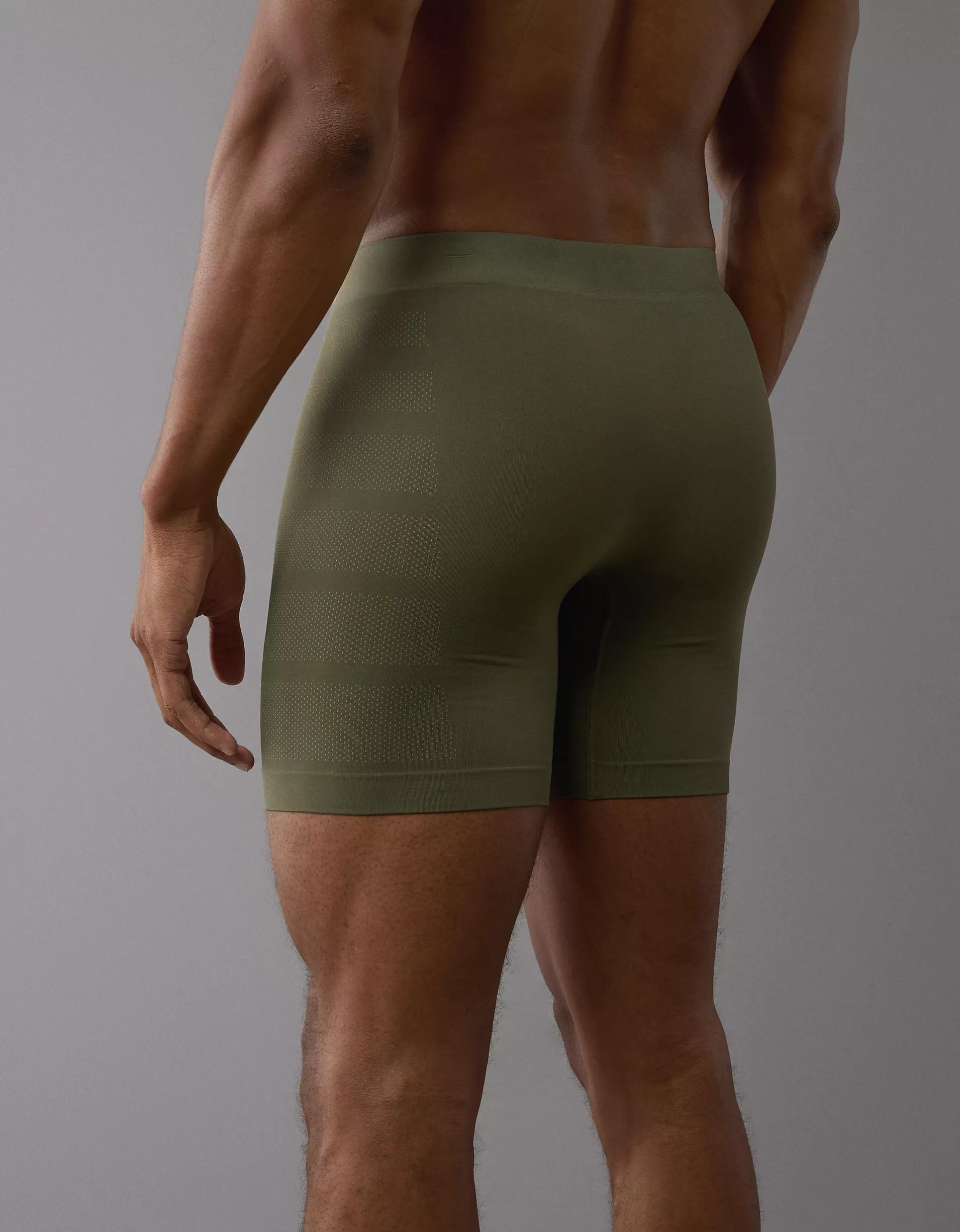 AEO Men's Camo 6" StealthMode Boxer Brief Product Image