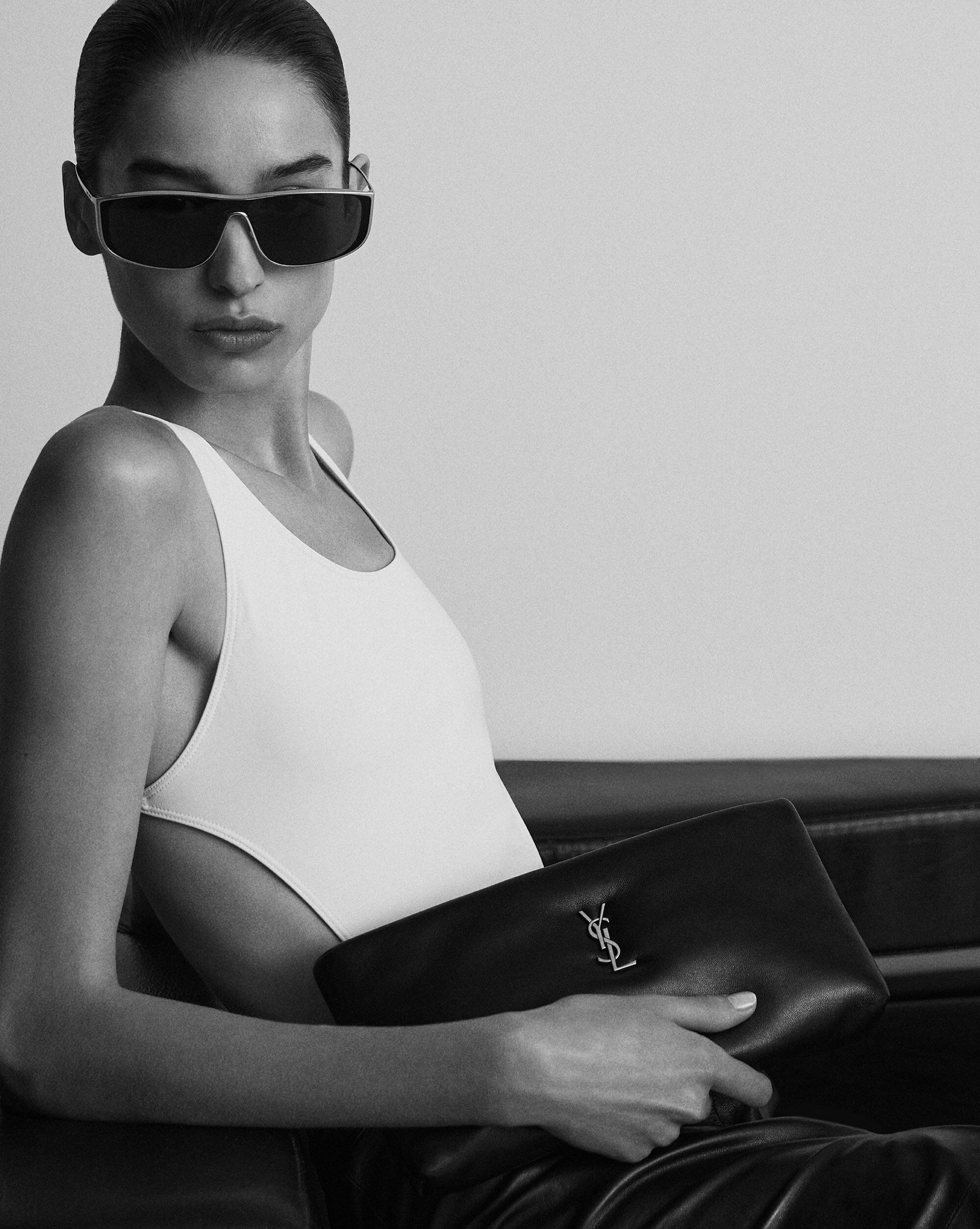 CALYPSO long pouch in lambskin Product Image