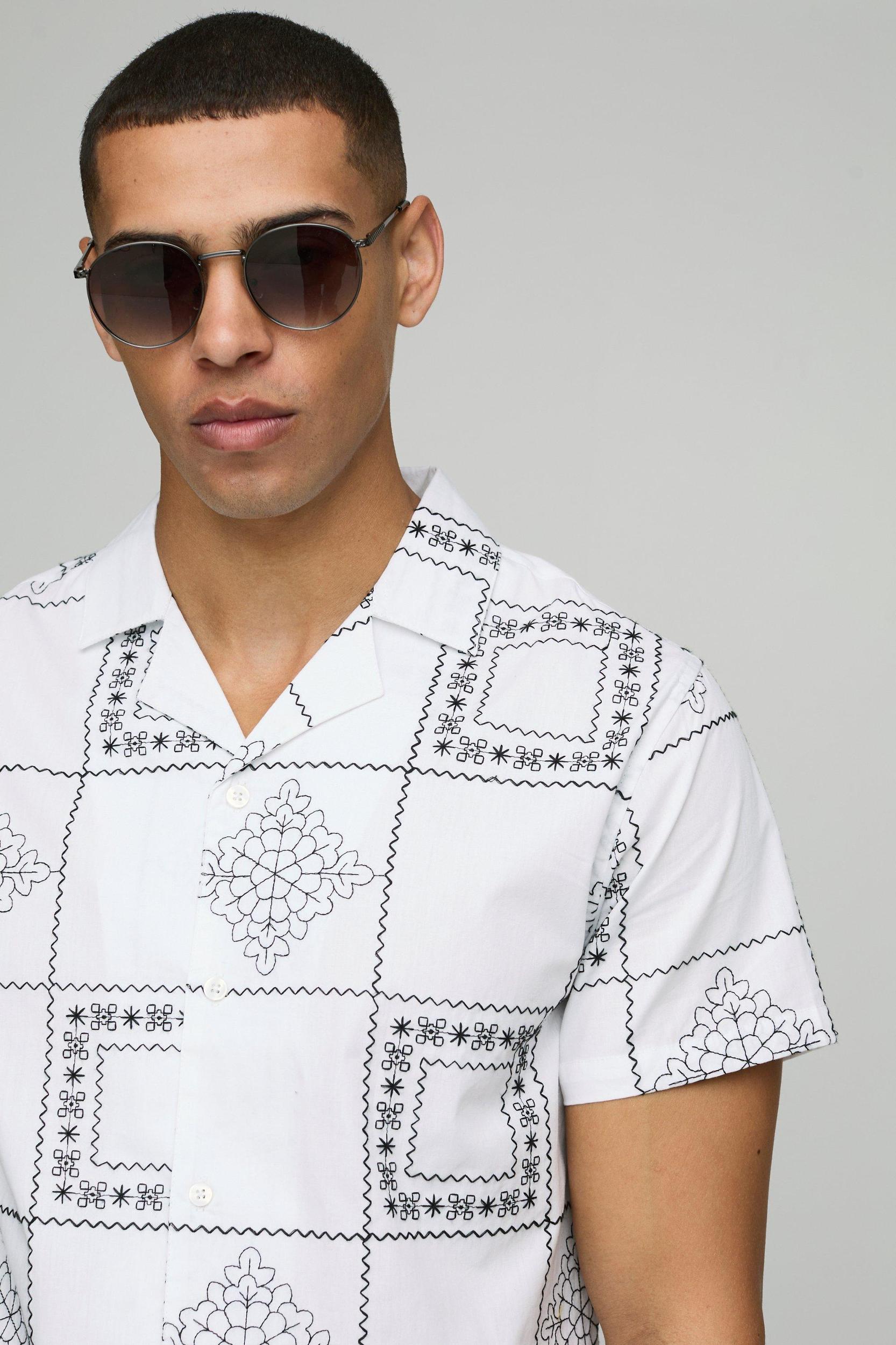 Regular Fit Embroidered Poplin Revere Shirt & Relaxed Short Set | boohooMAN USA Product Image