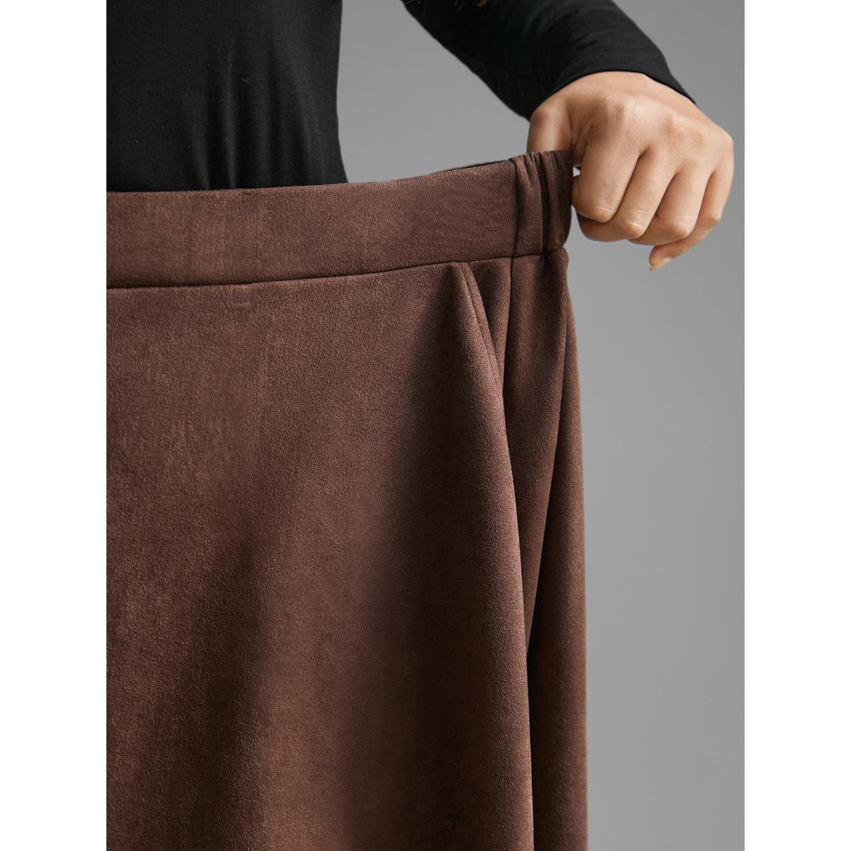 Plus Size Faux Suede Button Detail Pocket Skirt Women DarkBrown Elegant Button Loose Low stretch Slanted pocket Everyday Skirts BloomChic 28/5X Product Image