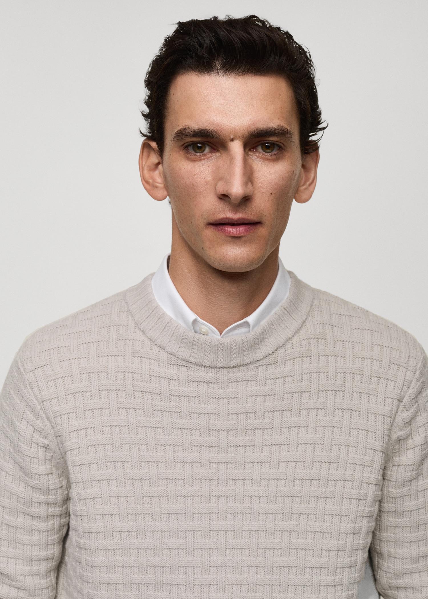 Crossed knit sweater - Men | MANGO USA Product Image