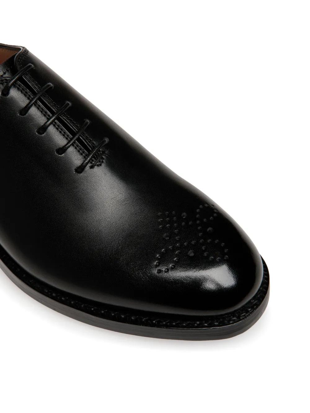 lace-up leather oxford shoes Product Image