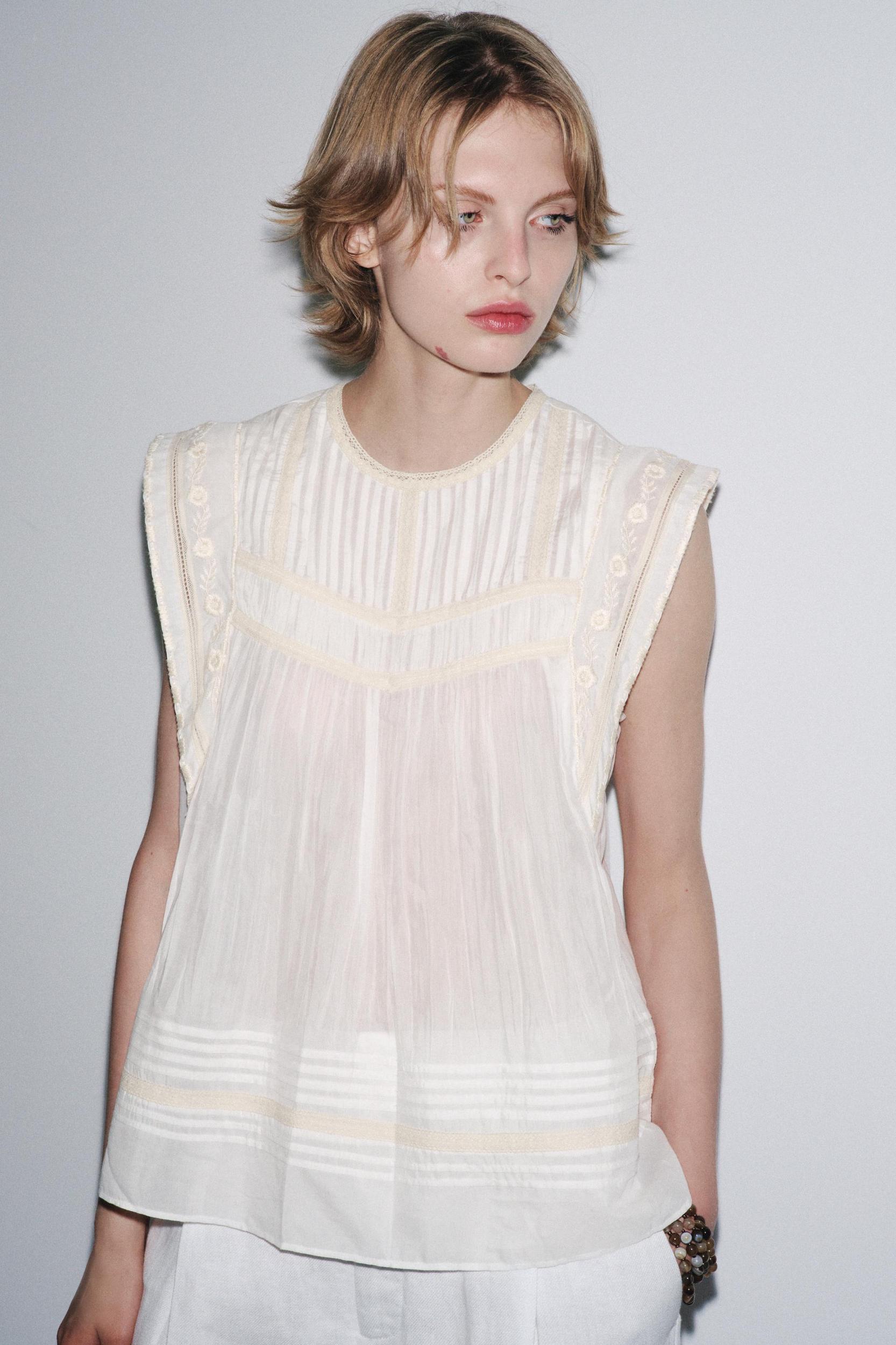 ZW COLLECTION EMBROIDERED BLOUSE Product Image